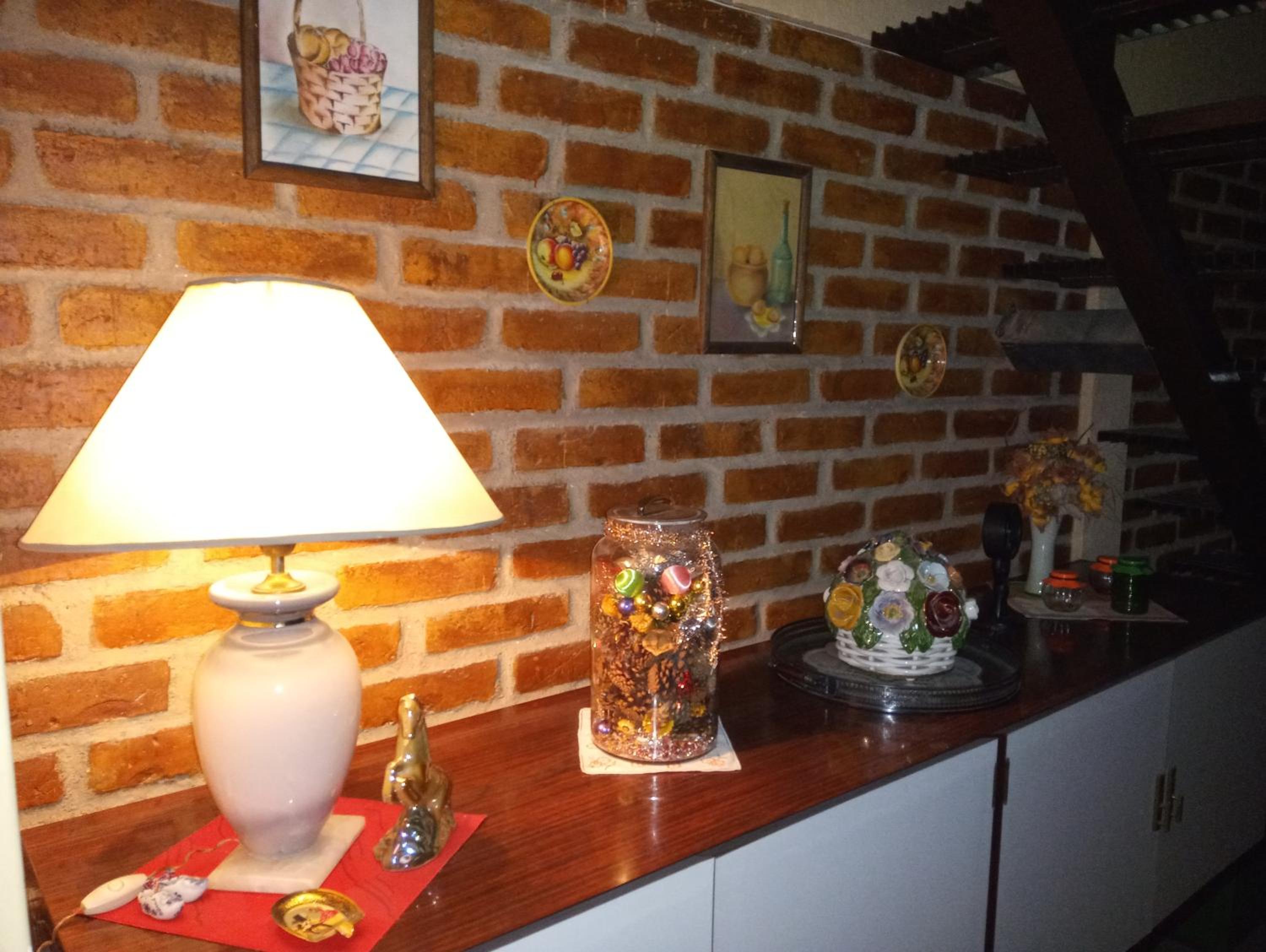 Petit Chateau J&SR
