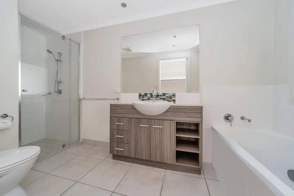 Townsville City Ocean View Apartment