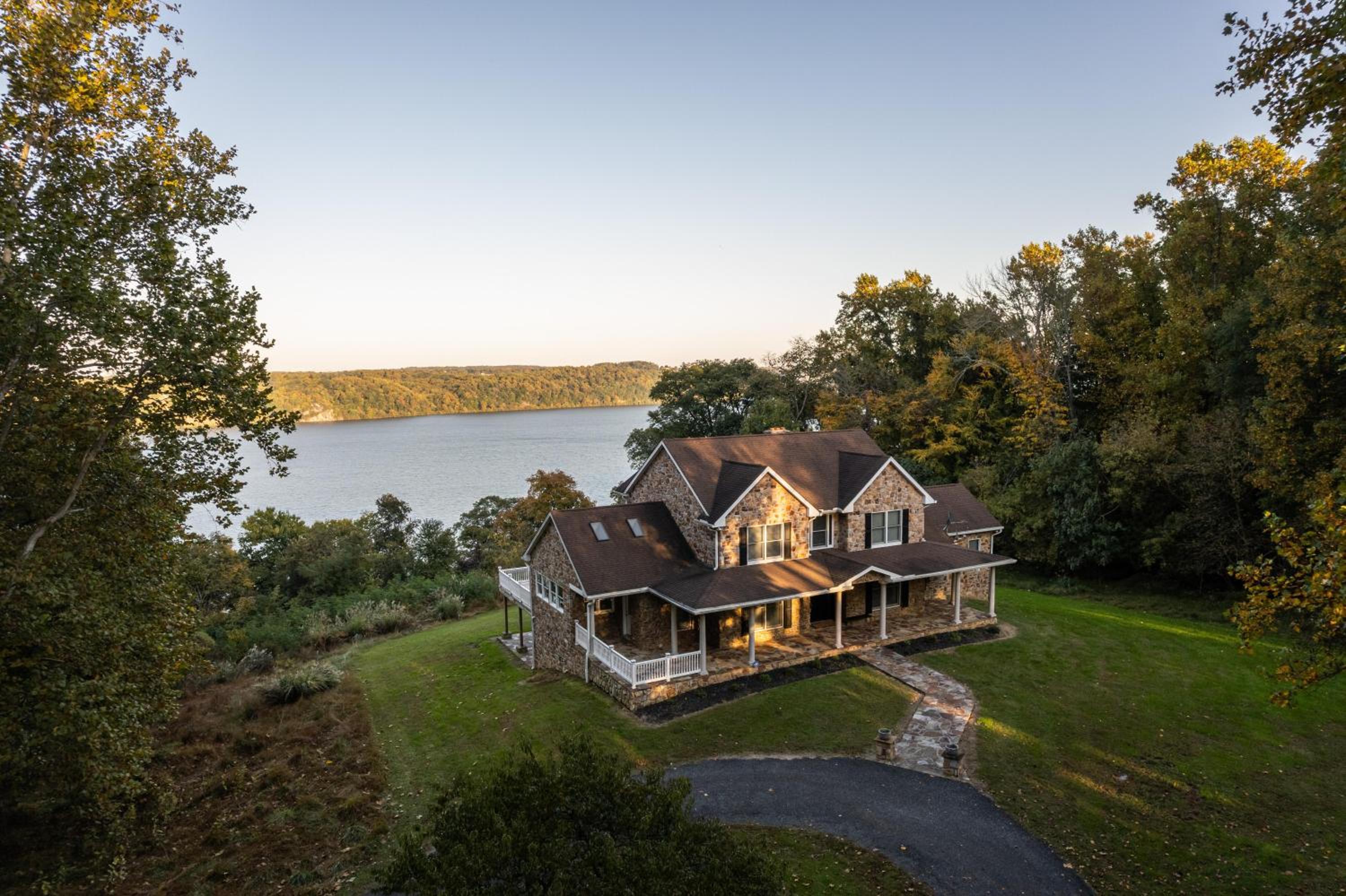 River Haven with Hot Tub view 2