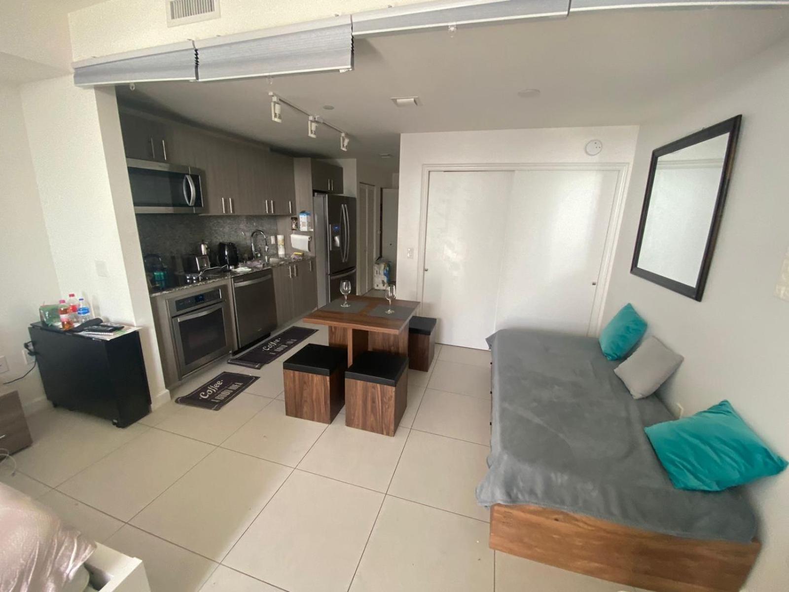 5350 Park inn Suite