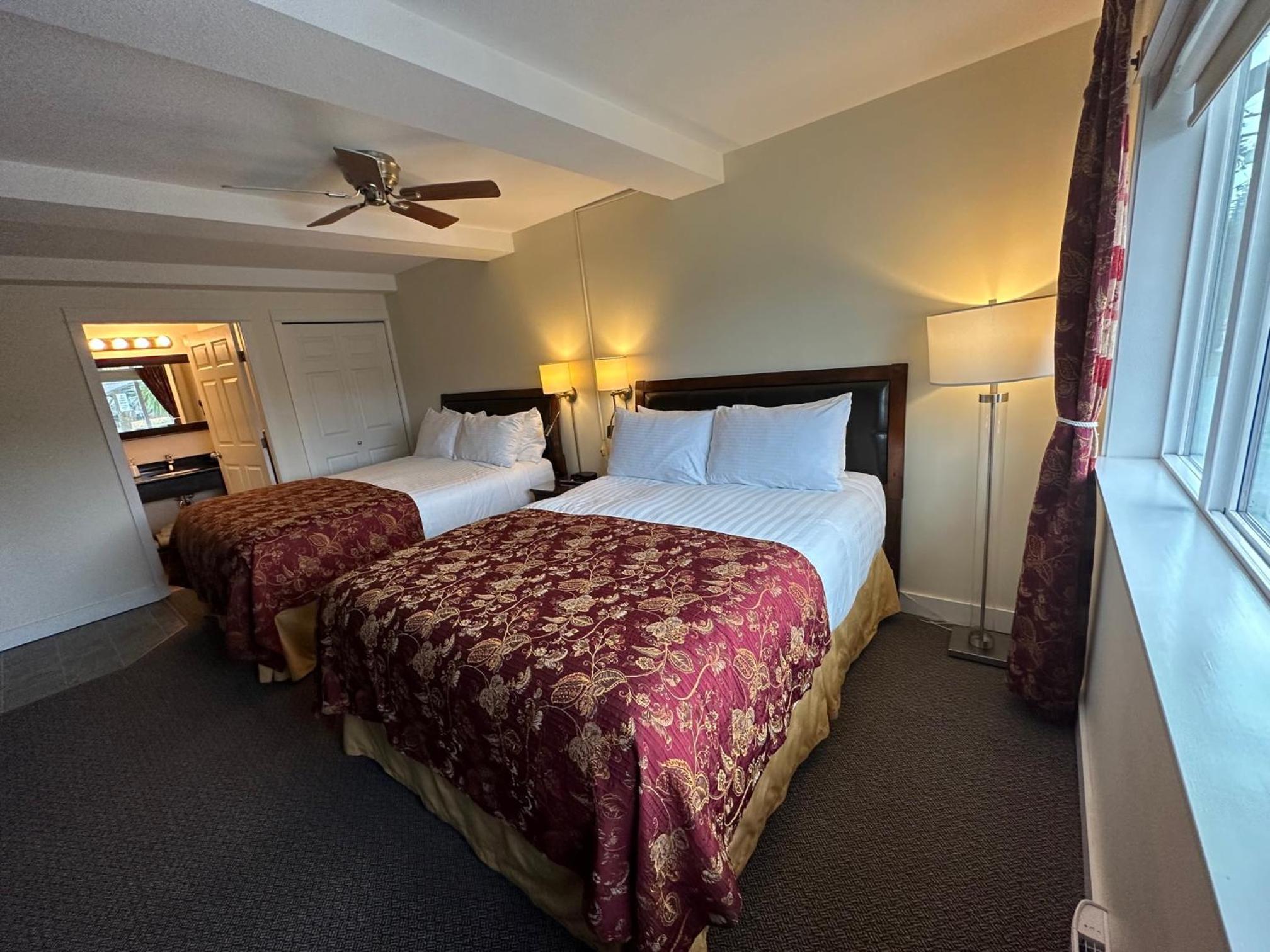 Bayshore Waterfront Inn