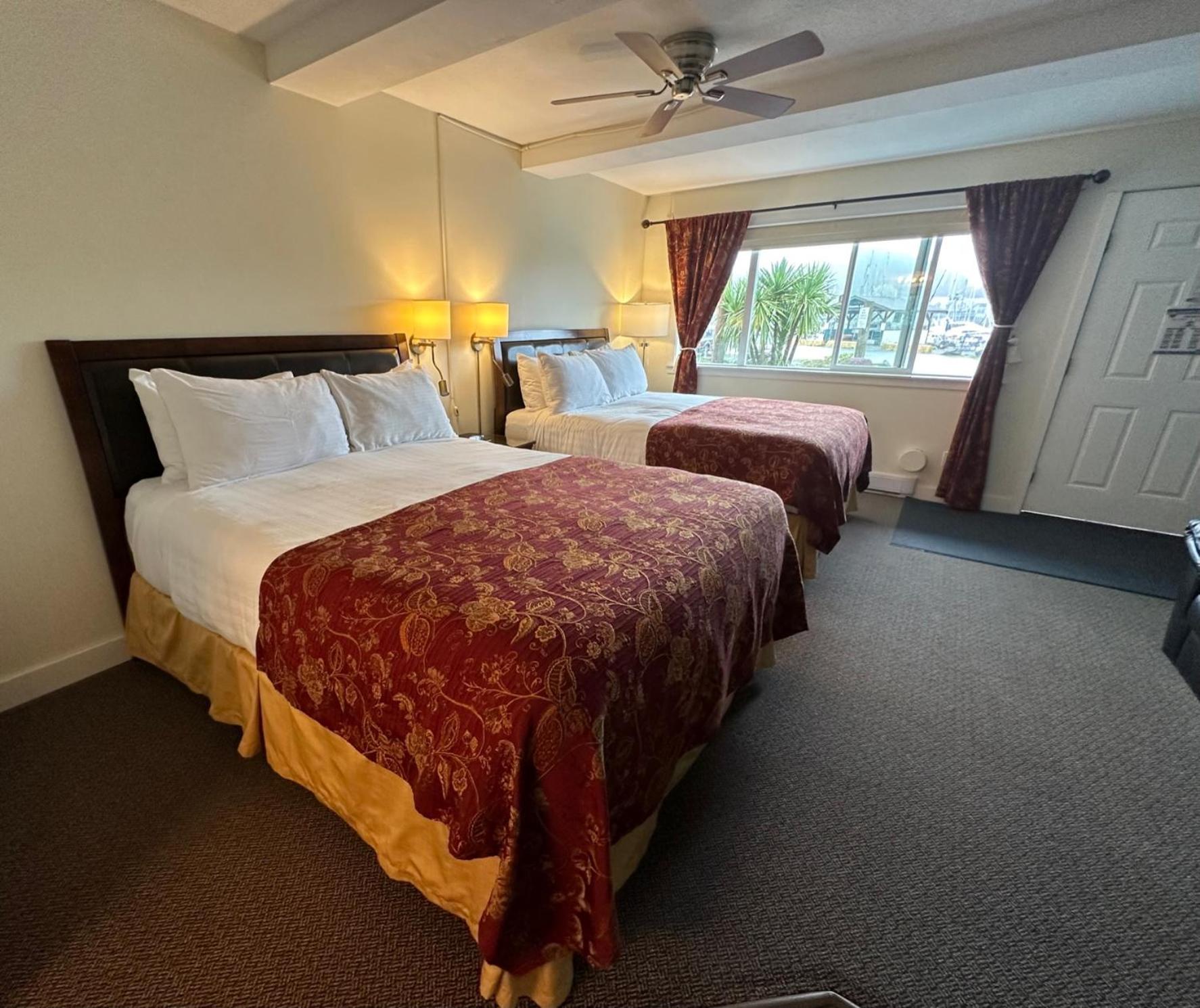 Bayshore Waterfront Inn