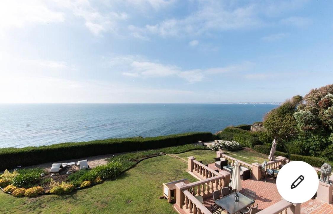 Spectecular Oceanfront french chateau in Los Angeles ca view 2