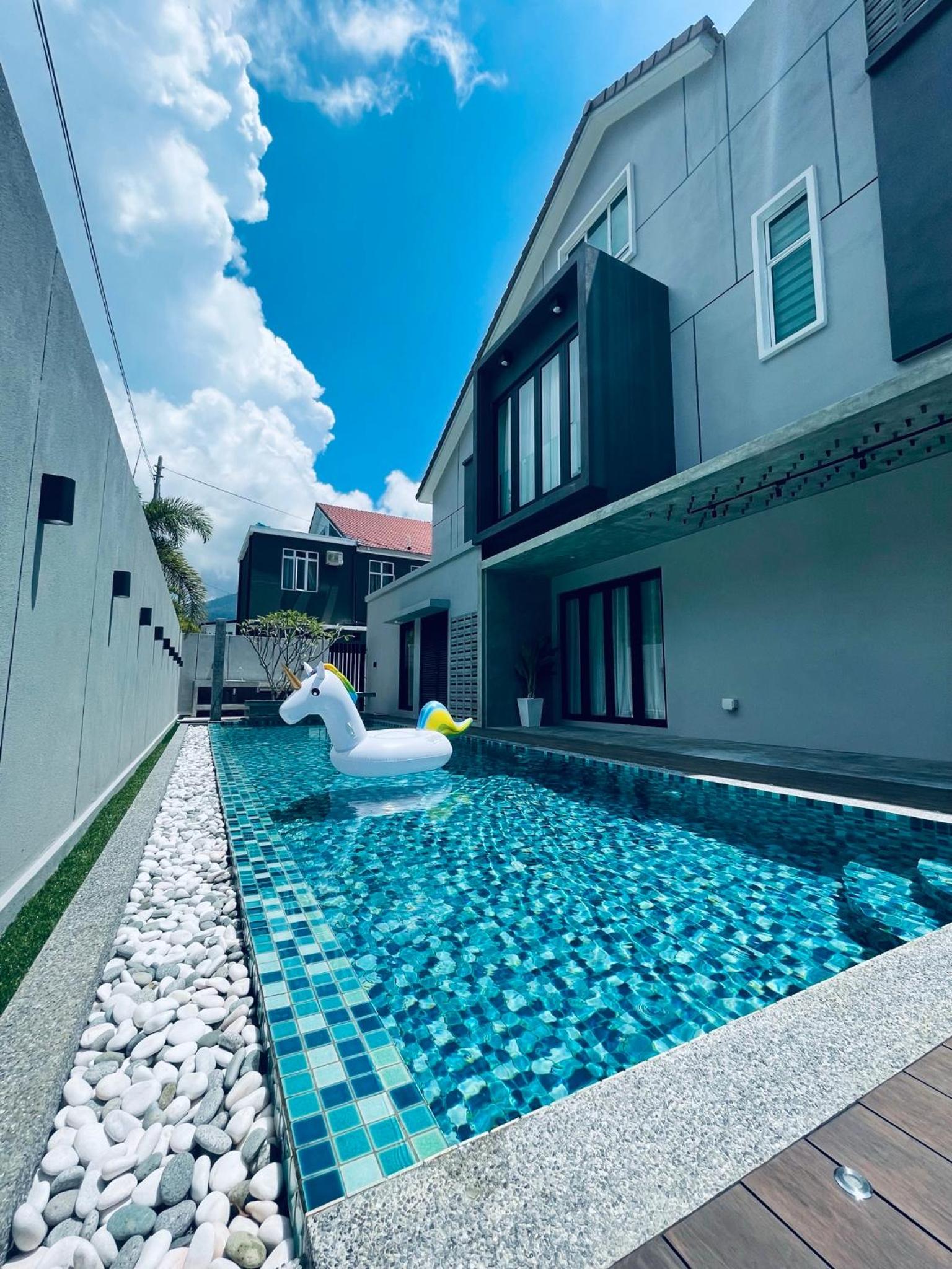 The Groove House Private Pool & BBQ by Linese Homestay photo 2