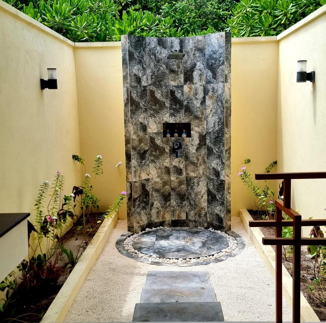Hondaafushi Island Resort
