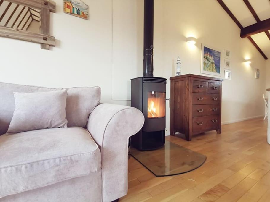 Beach Retreat-3 Bed-Pet friendly-Central location view 5