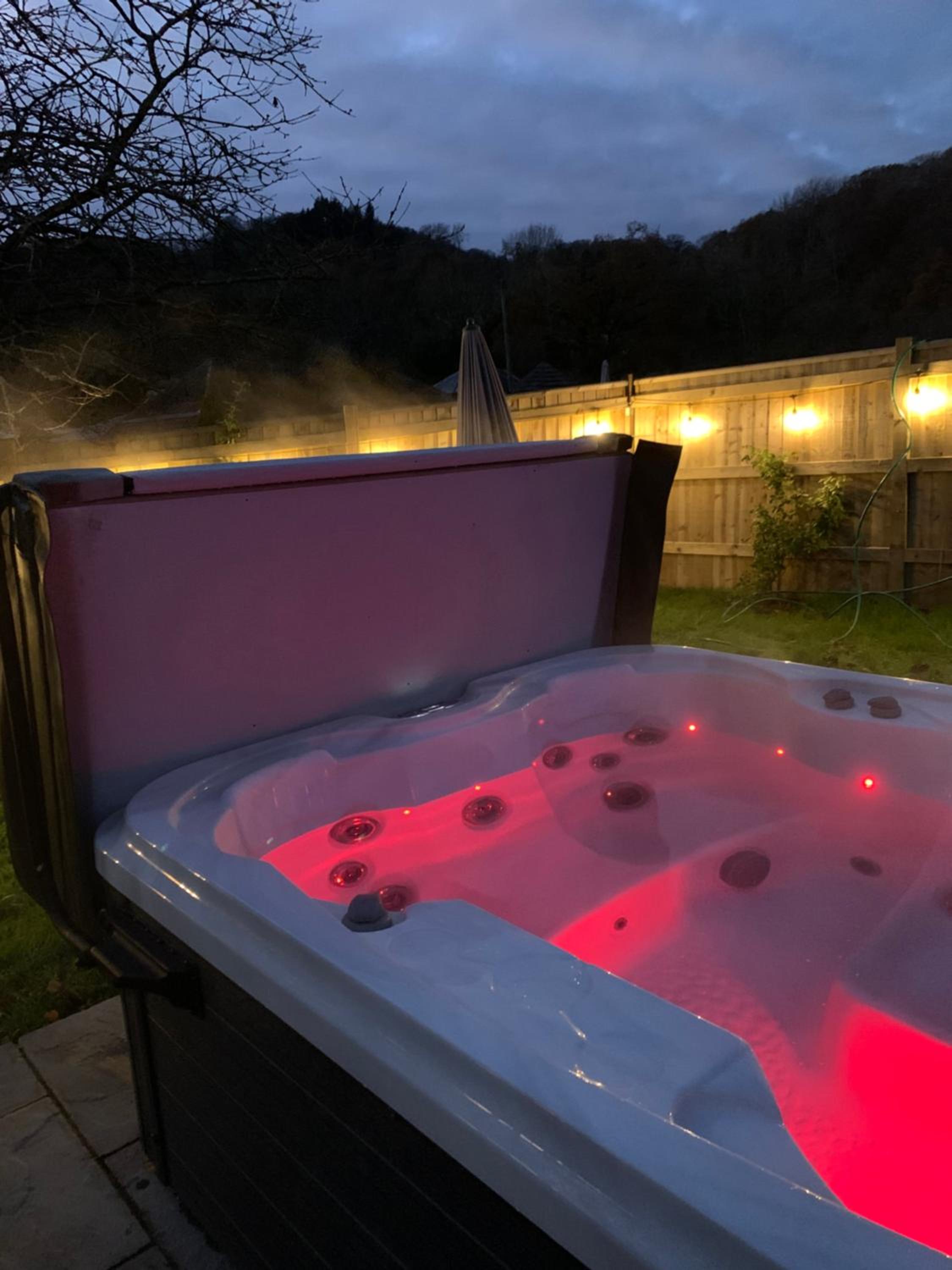 Ideally located Luxury Country Escape-The Lookout-with private garden dog friendly and private hot tub view 5