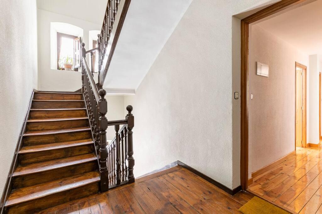 Espectacular apartamento reformado en edificio histórico, con WIFI