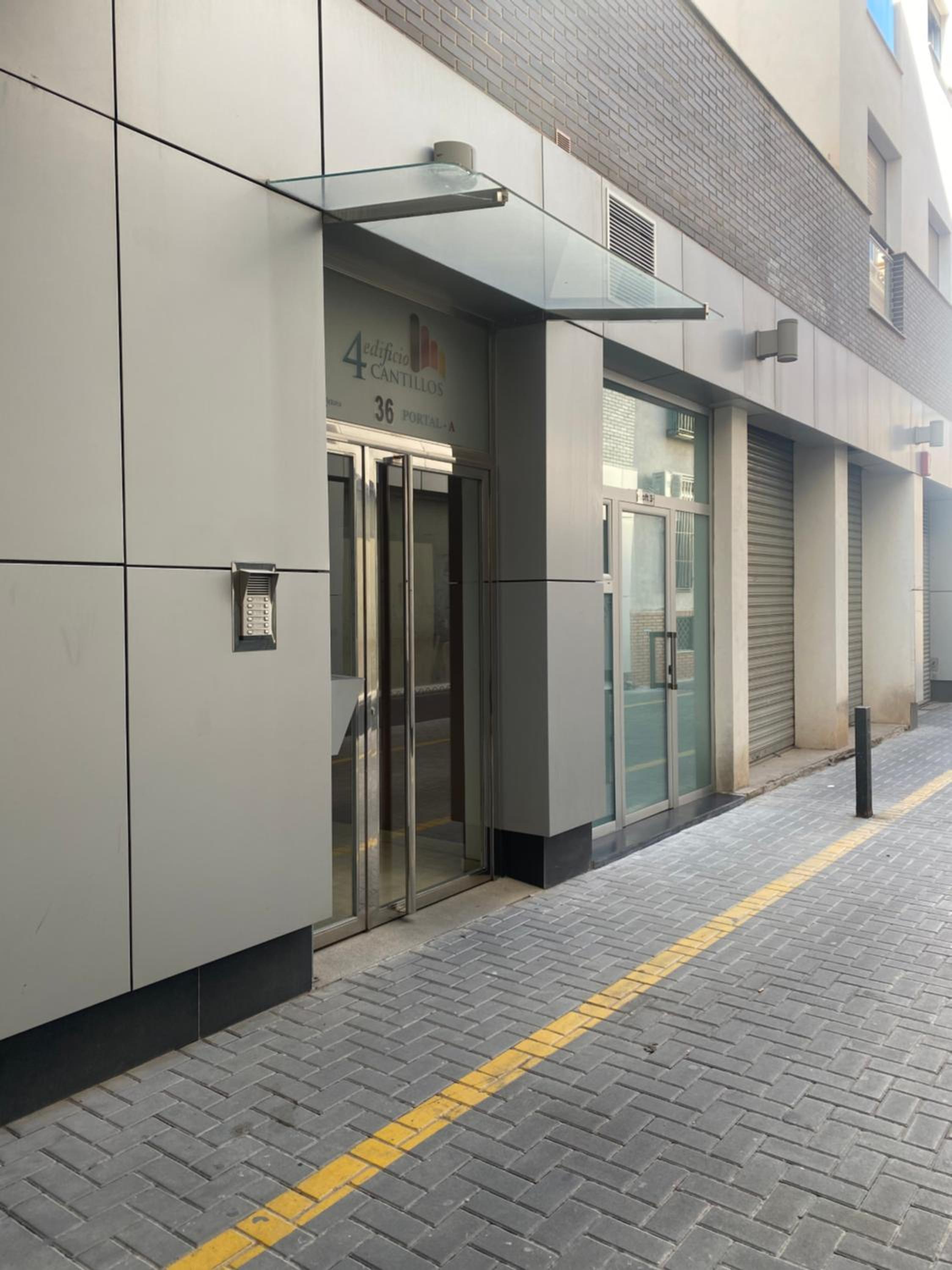 Loft 3 Ramon y Cajal Maracena view 2