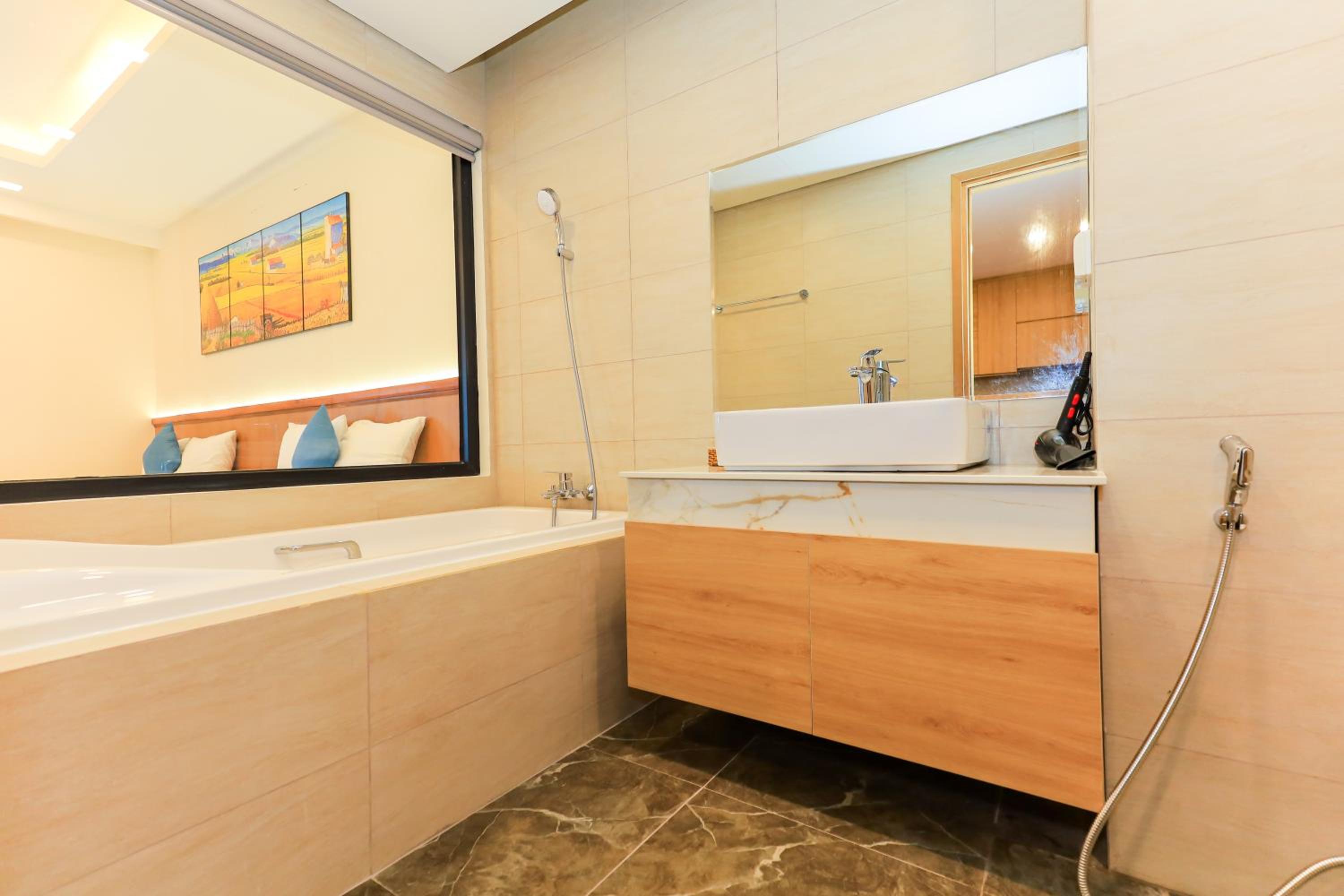 FLC Sea Tower Quy Nhon - Tran Ocean View view 5
