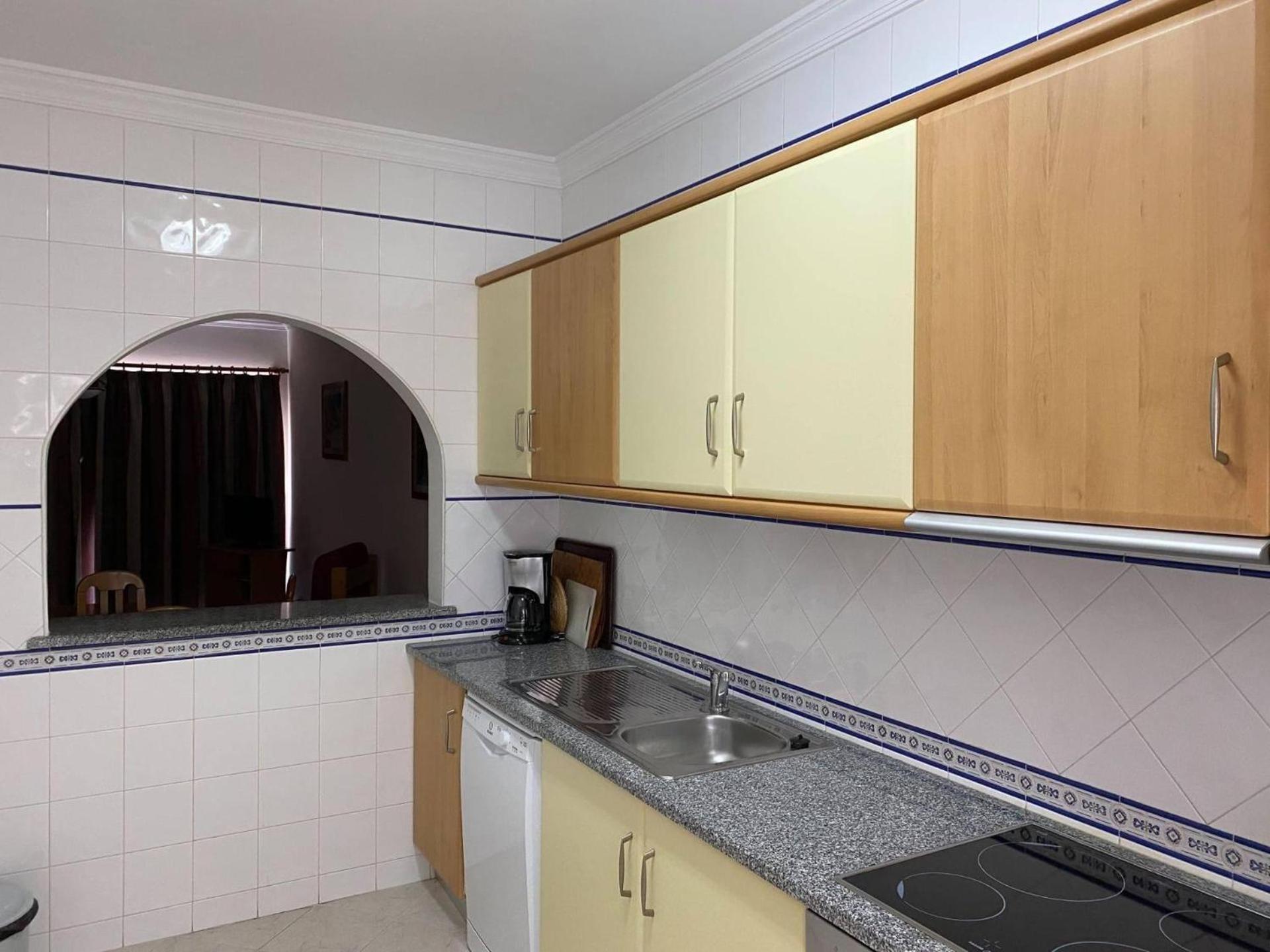 Sunset Haven in Albufeira - Short walk to Oldtown view 3
