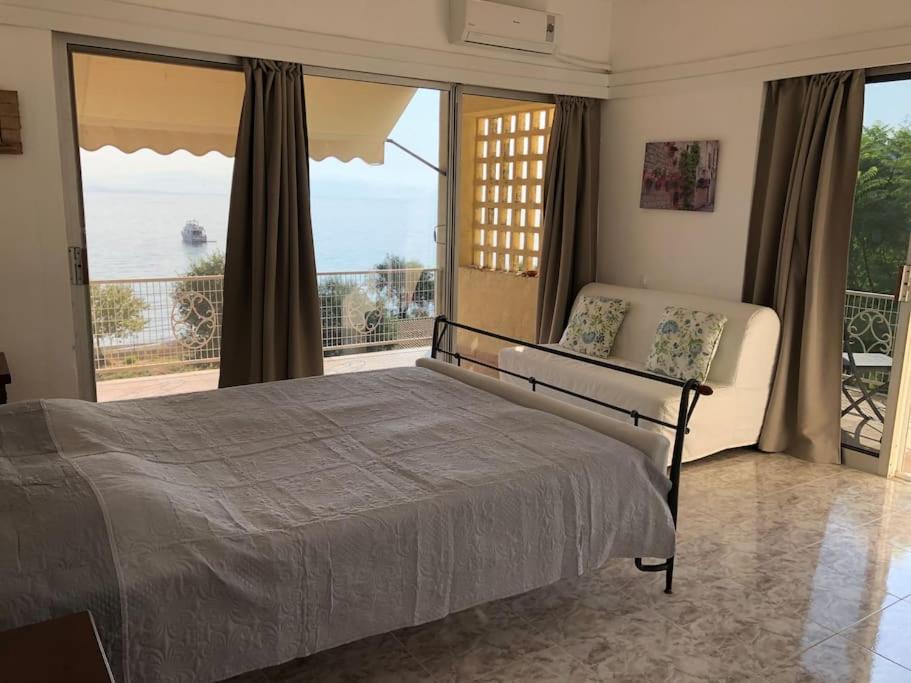 Sea View Apartment with swimning pool photo 3