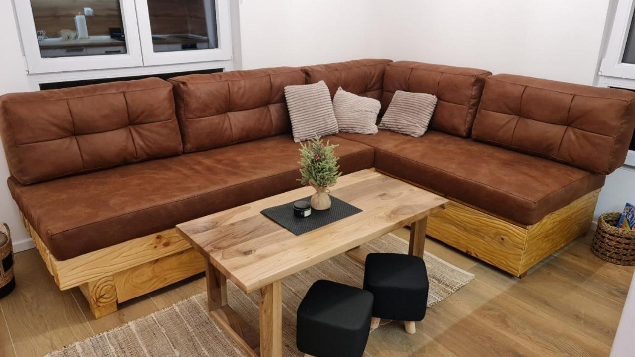 Wood Apartmani - Vila Zimska idila Jahorina view 2