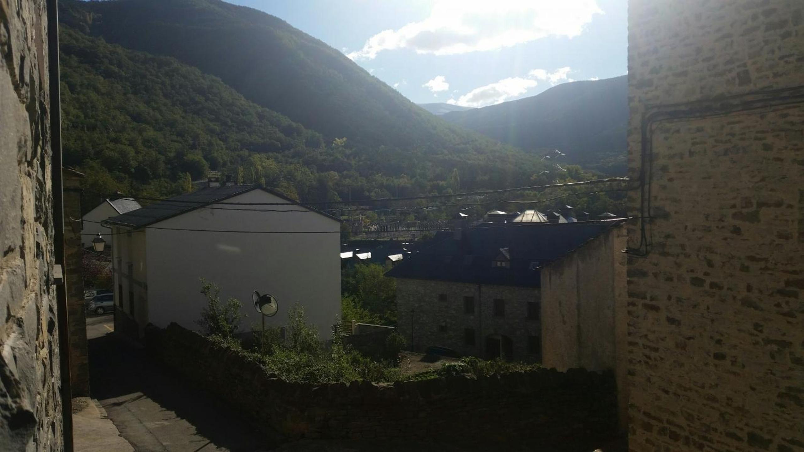 Apartamentos Valle de Tena - Biescas 3000 view 4
