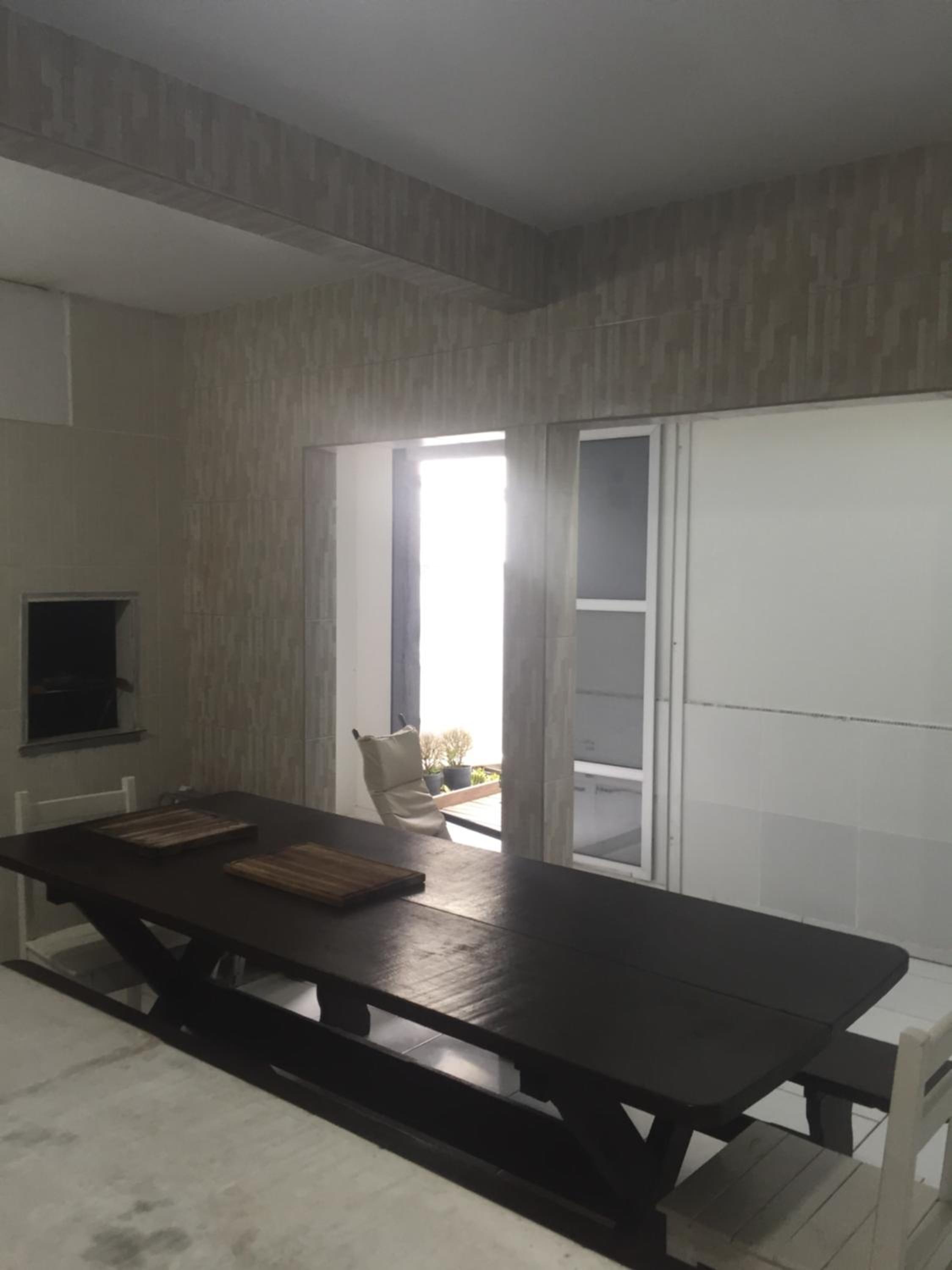 Casa Enseada 3 quartos para até 6 pessoas com 2 ar split