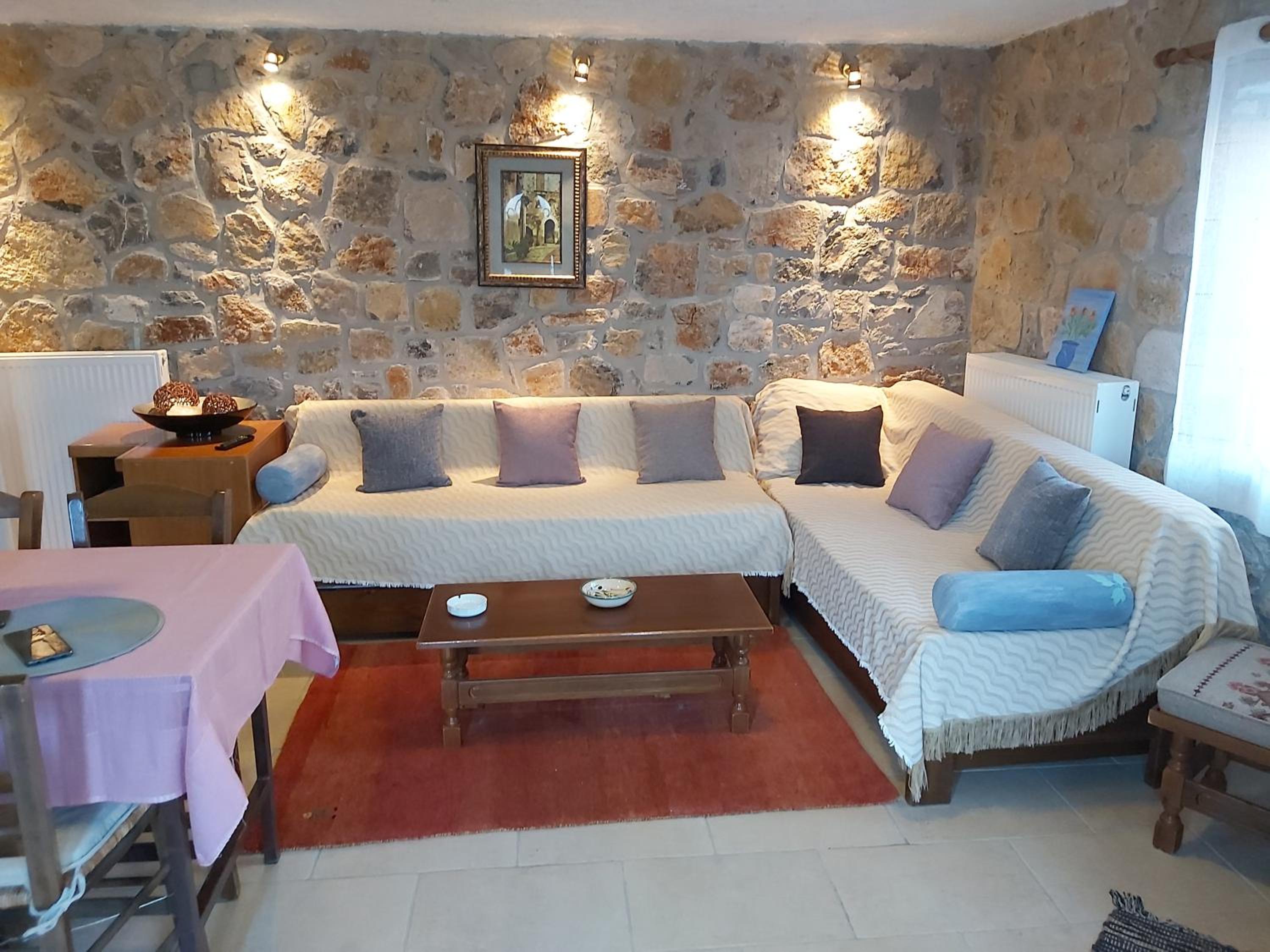 Stymfalia stone house