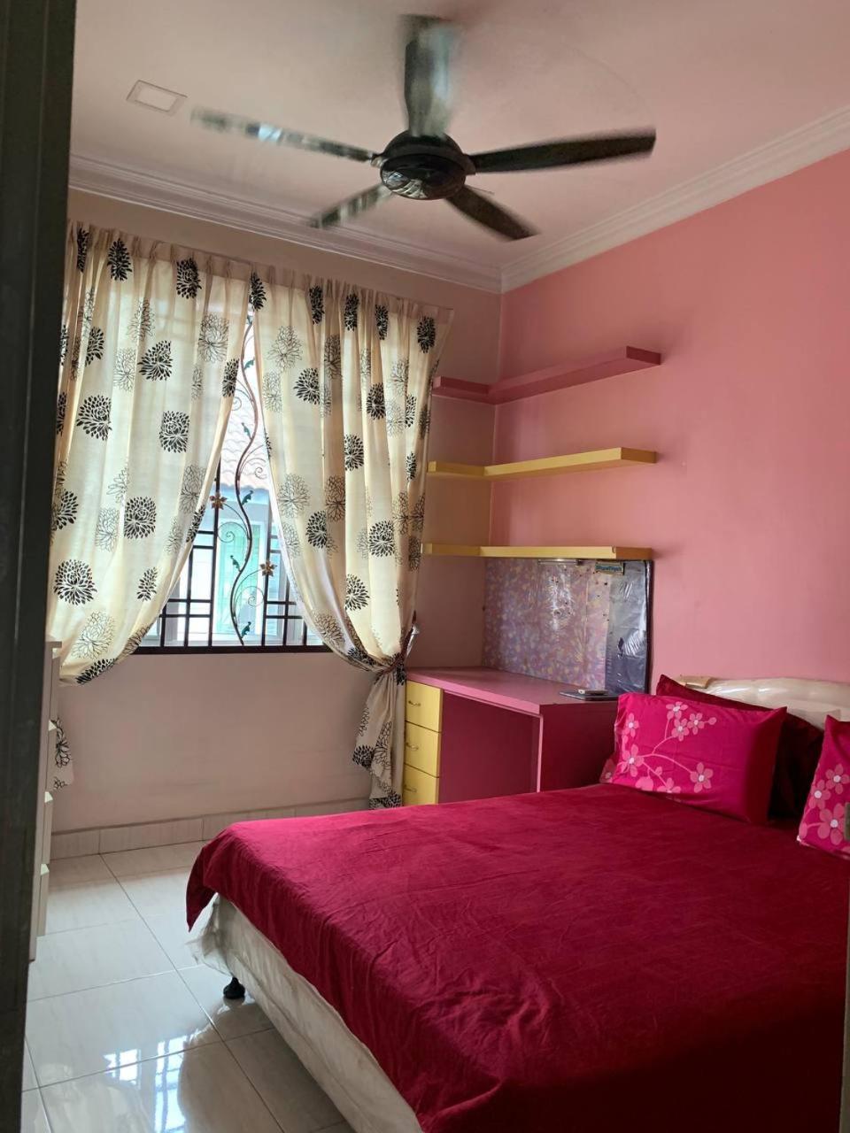 AYUNI HOMESTAY AUSTIN PERDANA JB
