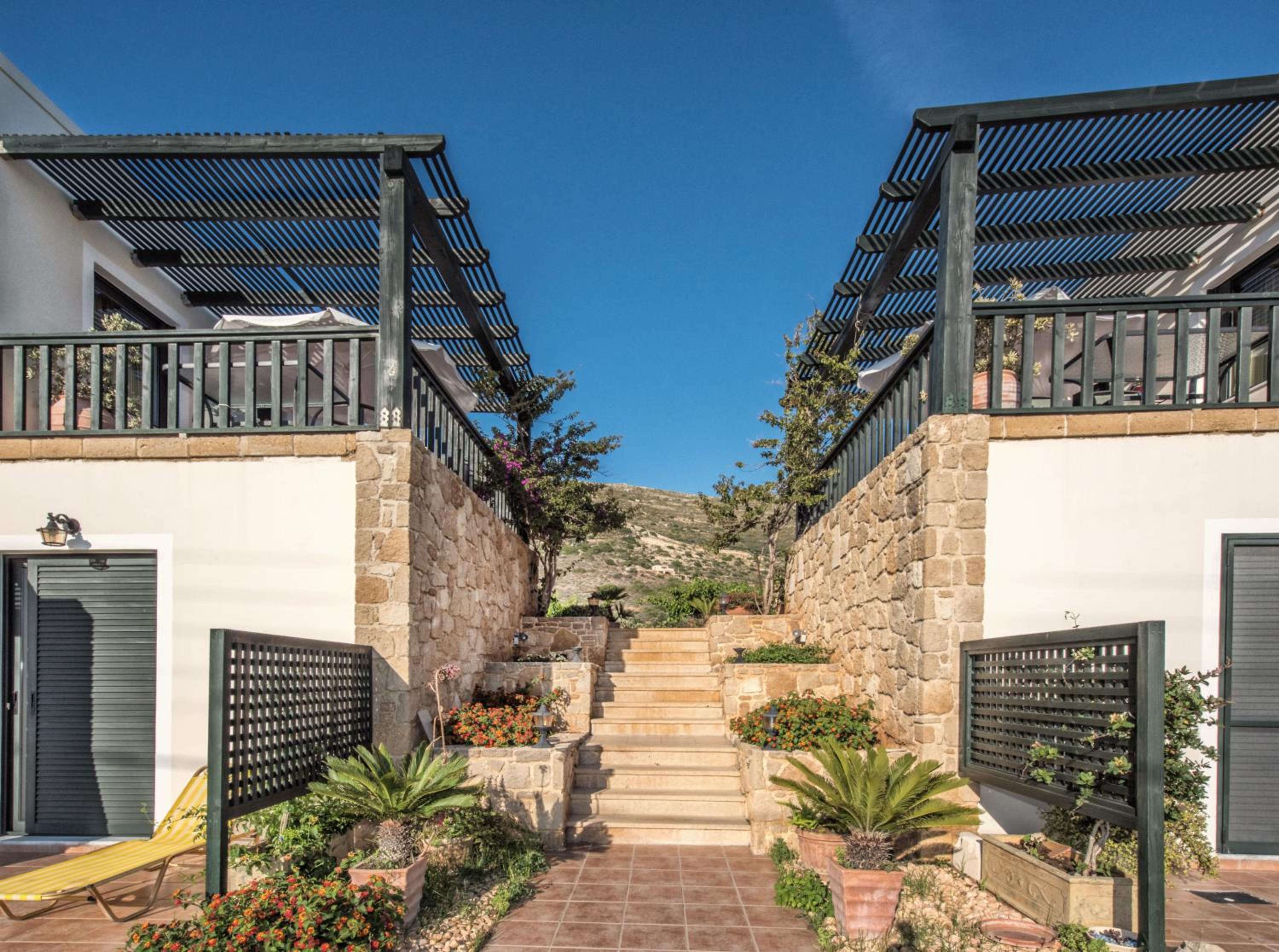 Magnolia Apartments and Studios