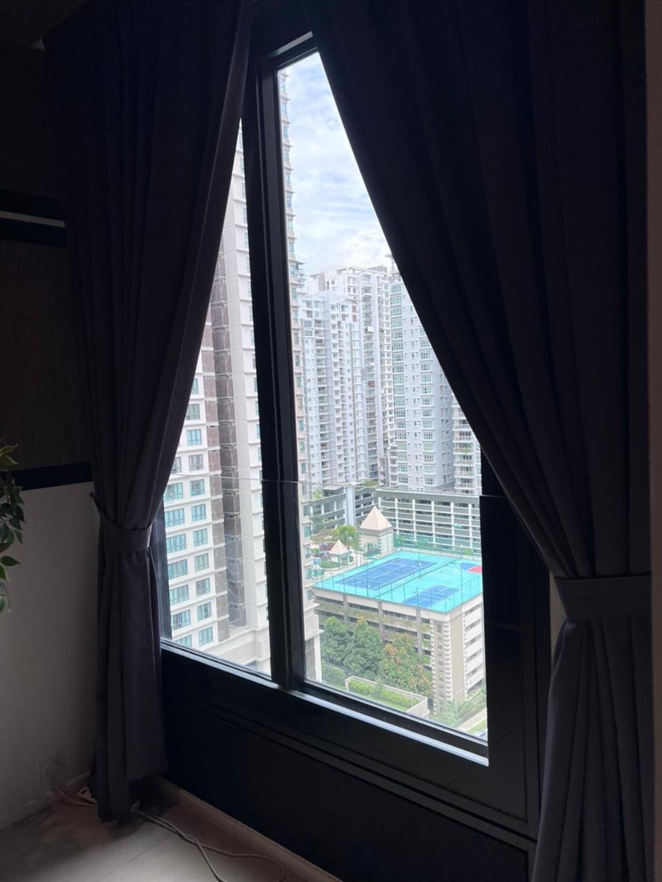 Mont Kiara Luxury 1Bedroom Arcoris SOHO Netflix 1-4 pax