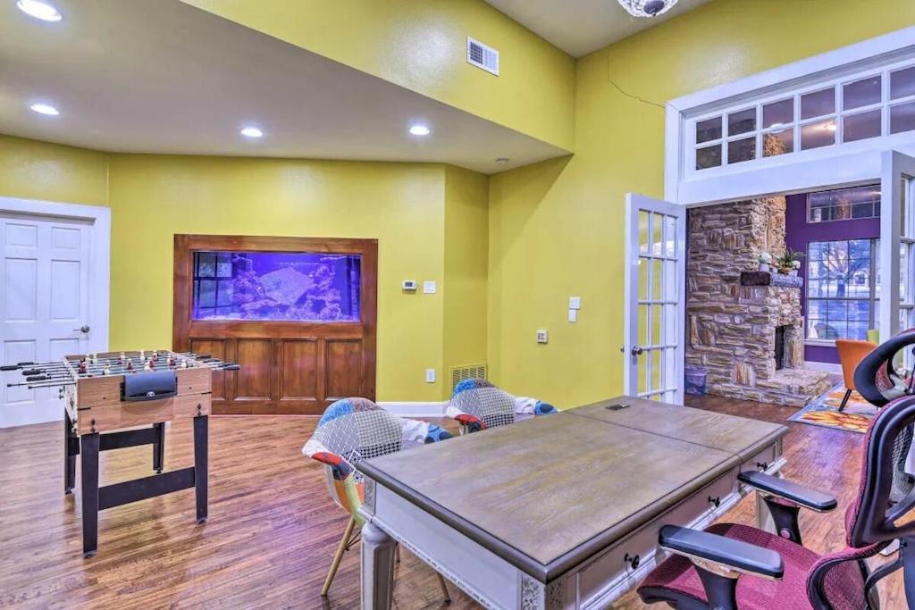 Spacious Ranch in Argyle with Private Pool & Spa view 4