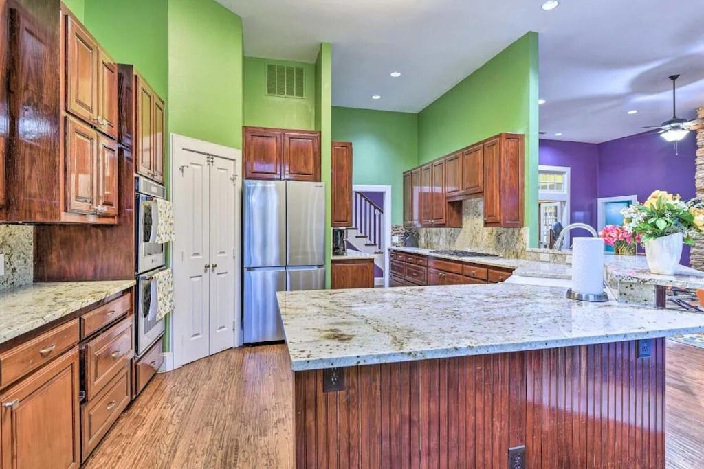 Spacious Ranch in Argyle with Private Pool & Spa view 5