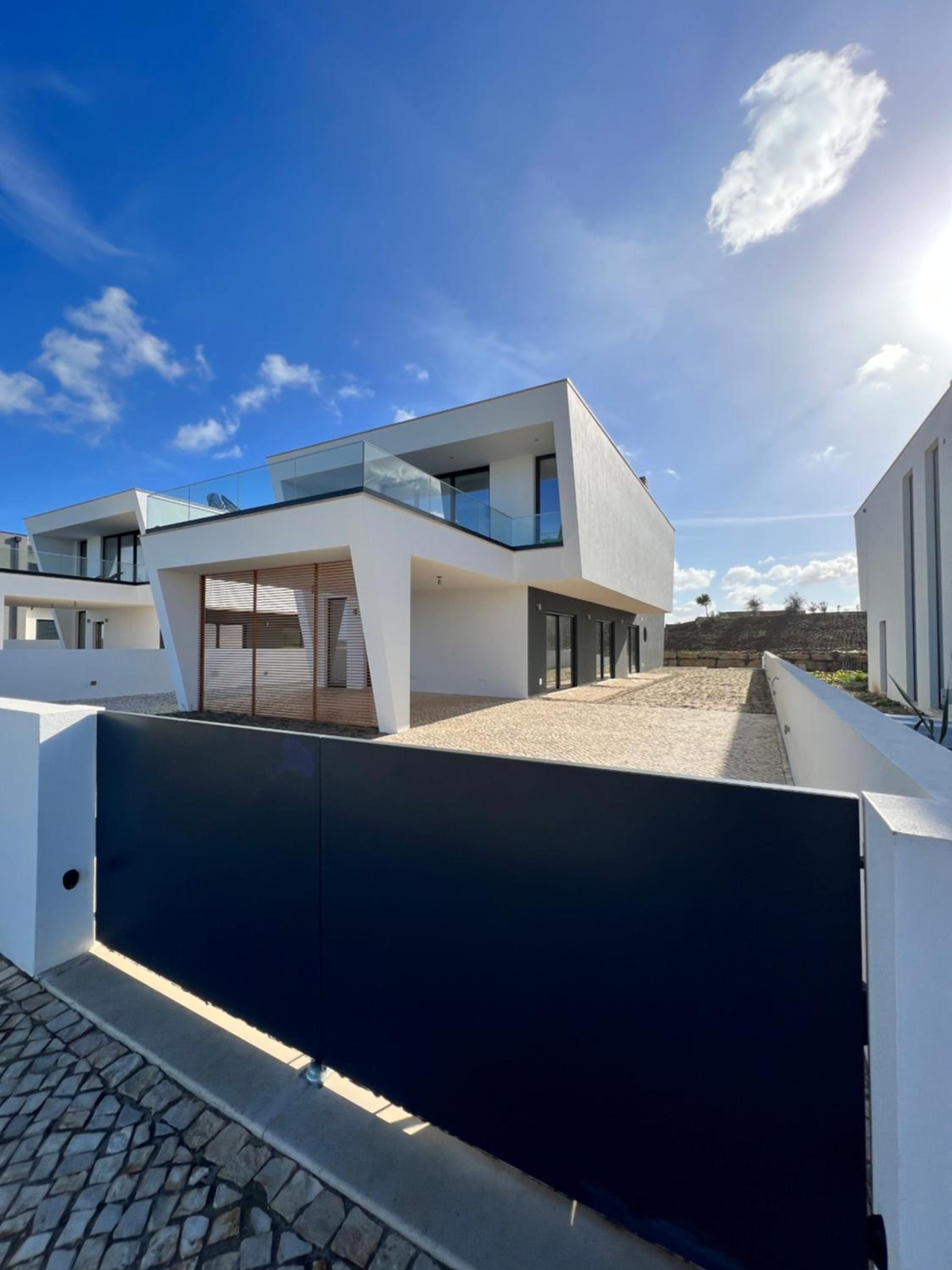 Luxury villas with heated pool & panoramic ocean & valley views view 4