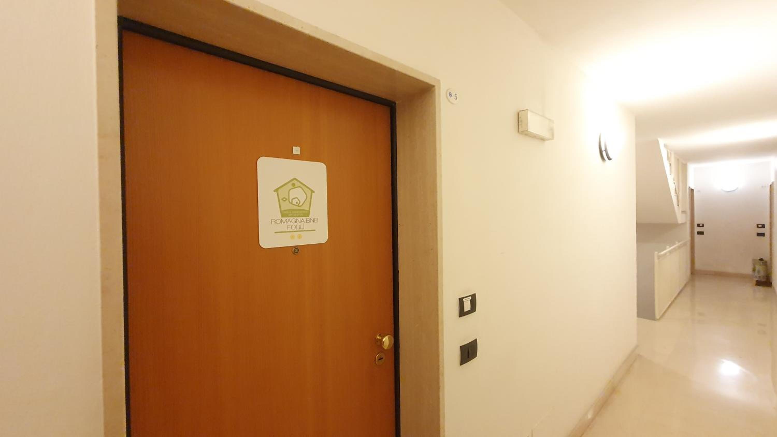 Il Passatore Appartamento con Box Auto e Balcone vicino alla Stazione view 2
