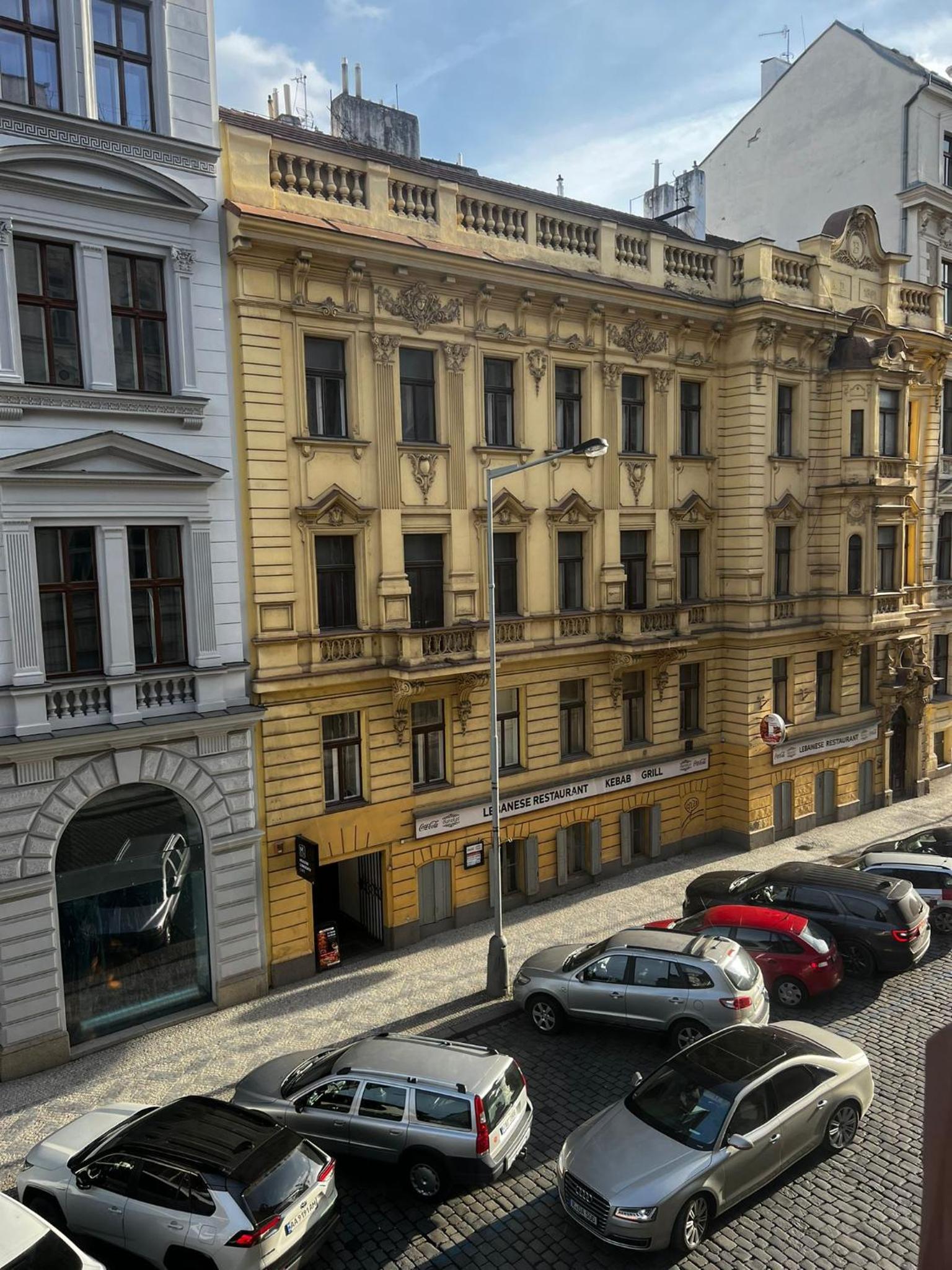 Palace Apartment by Main Station - President
