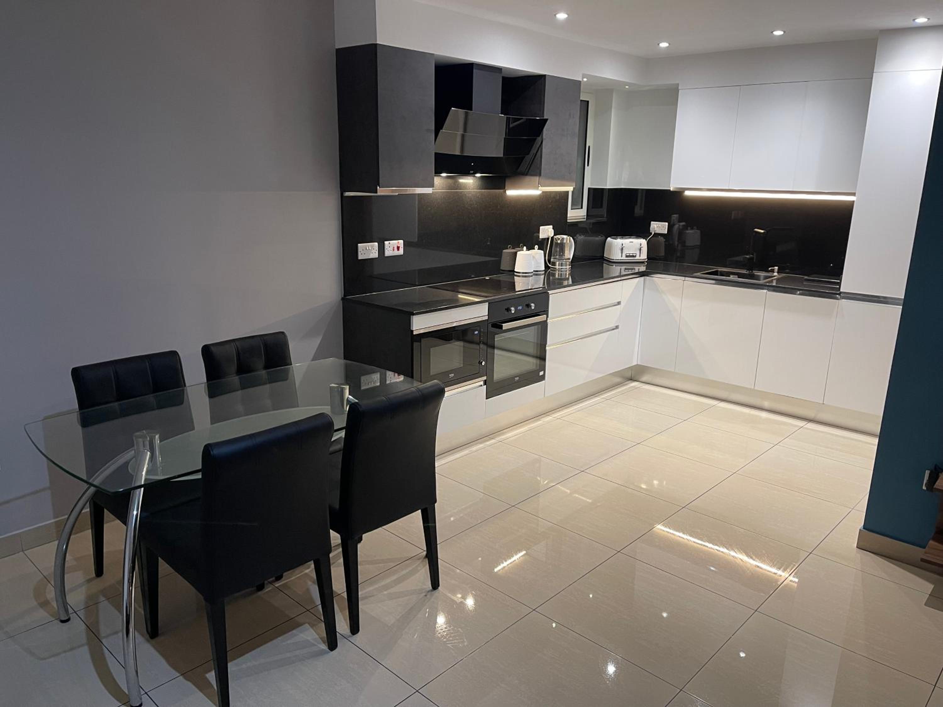 Spinola Bay Apt - Beatiful 3-Double Bed apt near beach in Prime Location photo 4