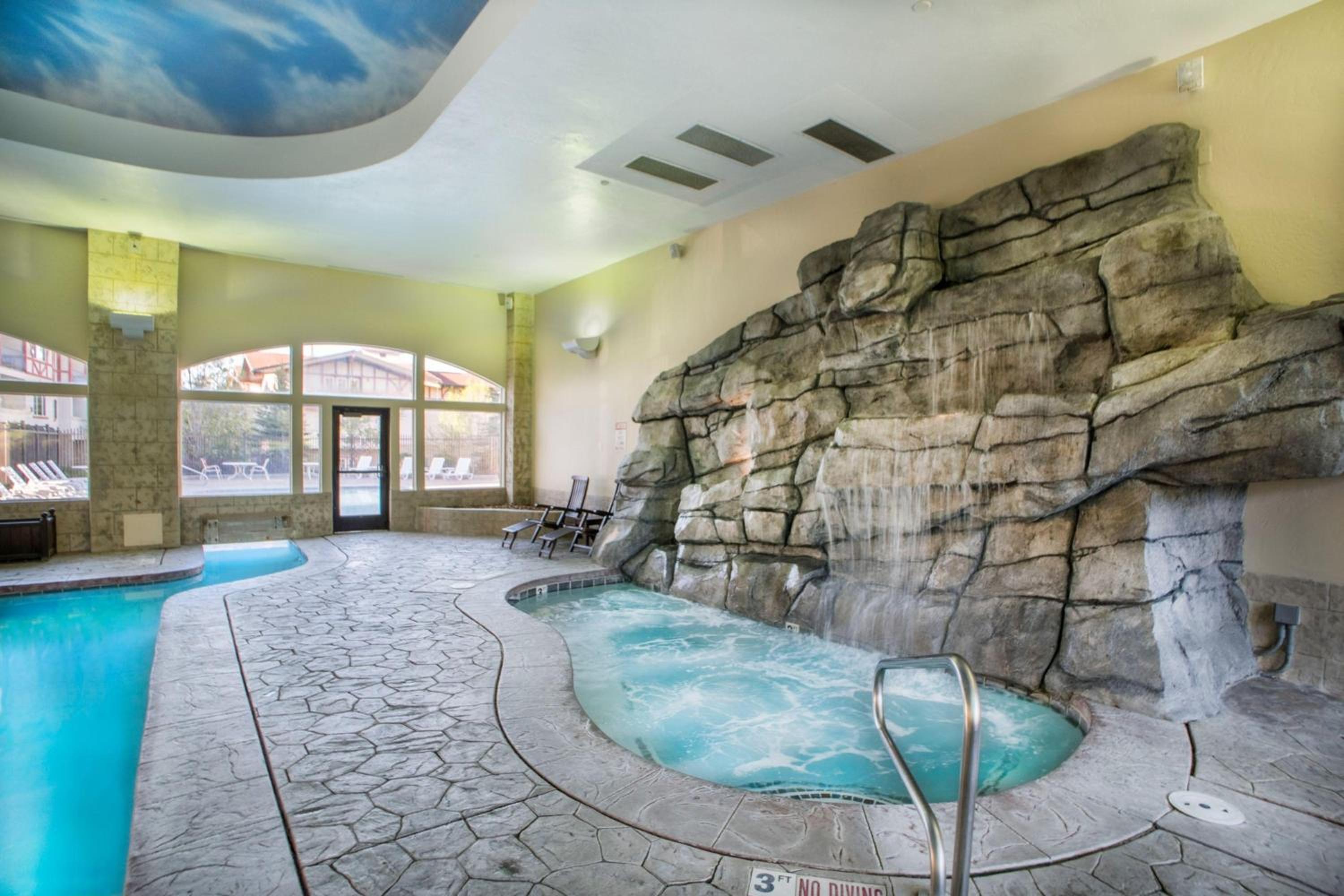 Villas at Zermatt Resort - Condos