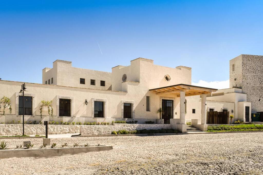 Hotel Depa planta baja en San Miguel de Allende - Image 1