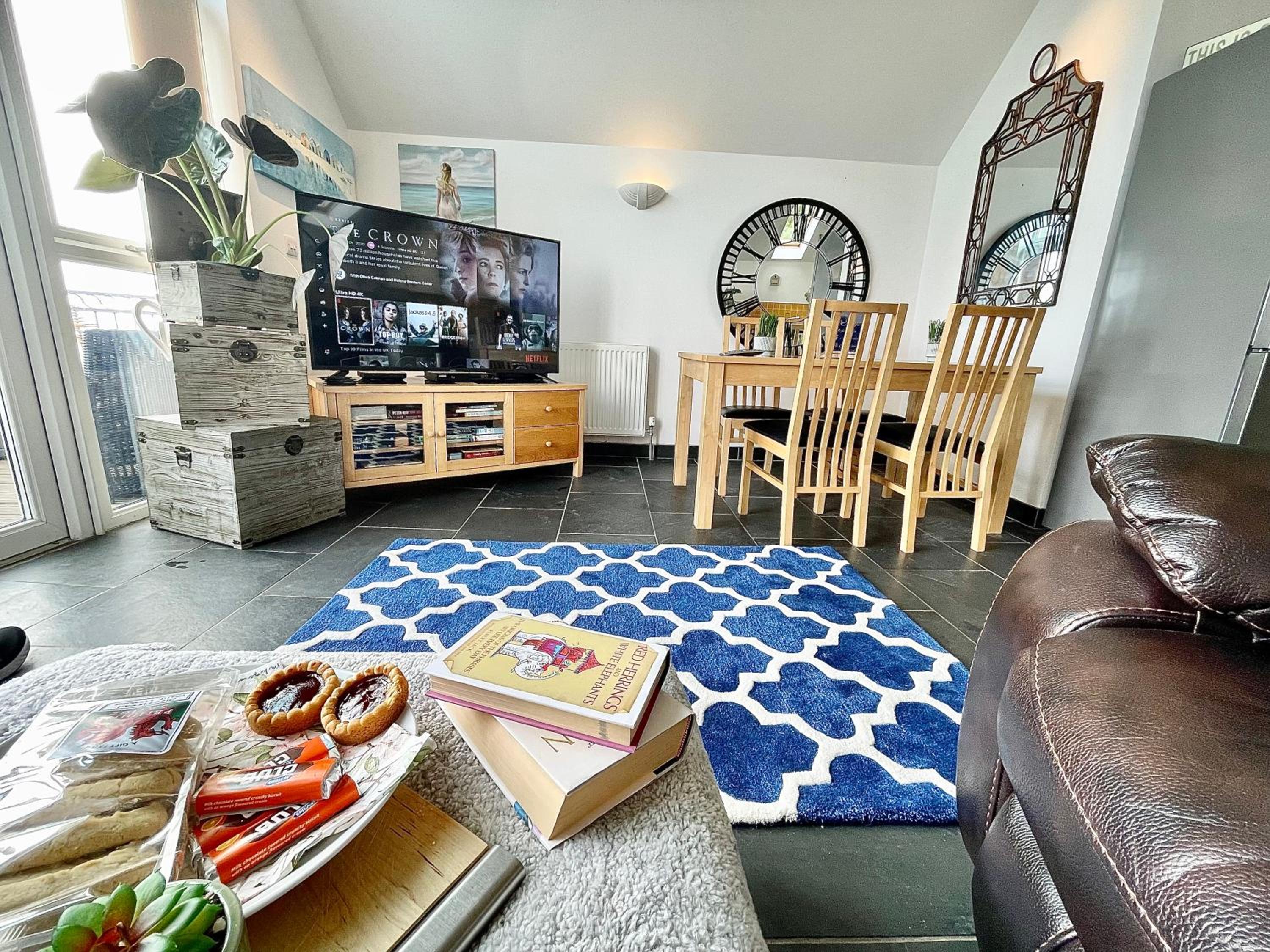 The Mermaids Watch Pendine DOG FRIENDLY with Cymru Holidays view 3