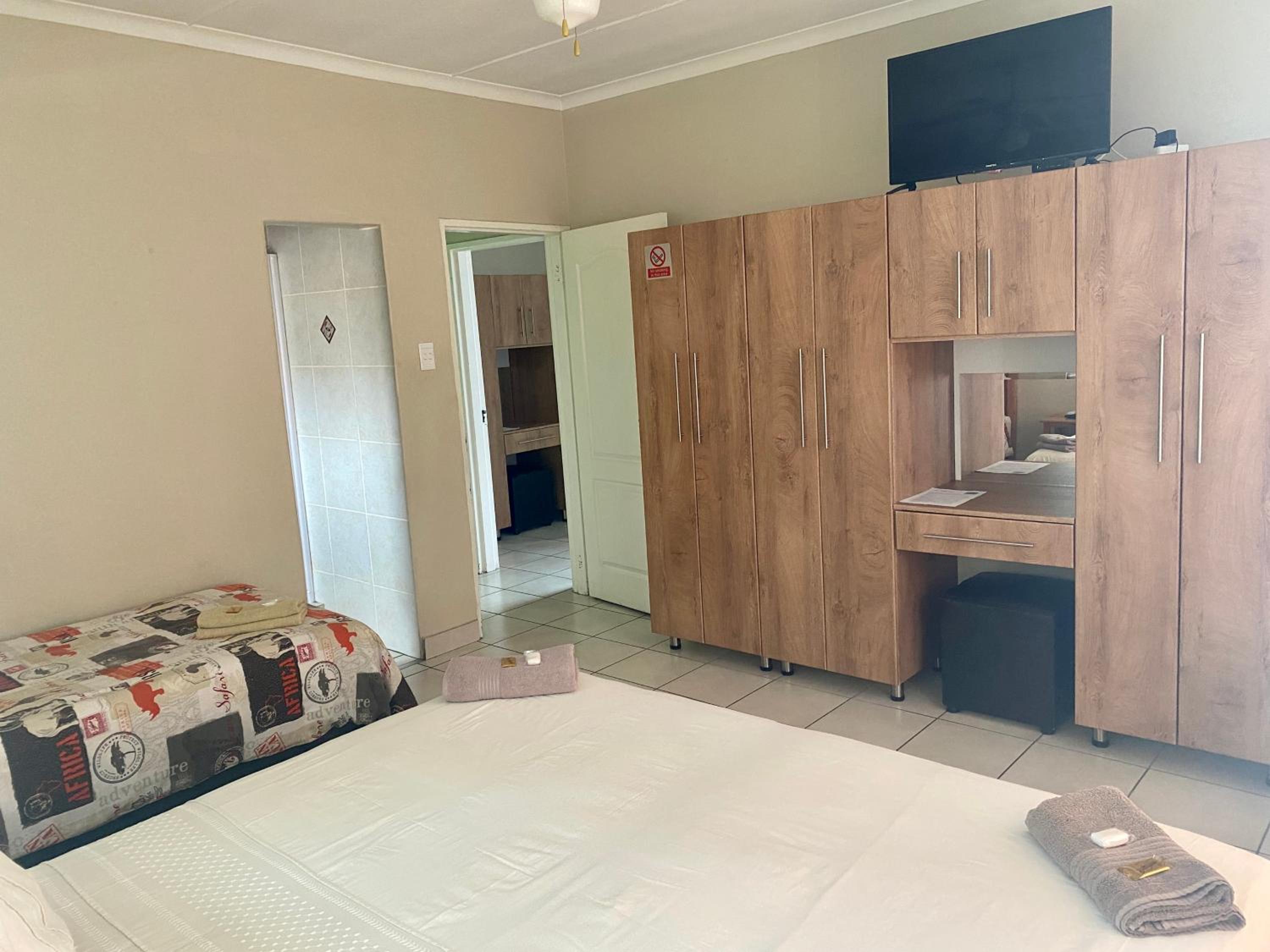 Acquila Guest House