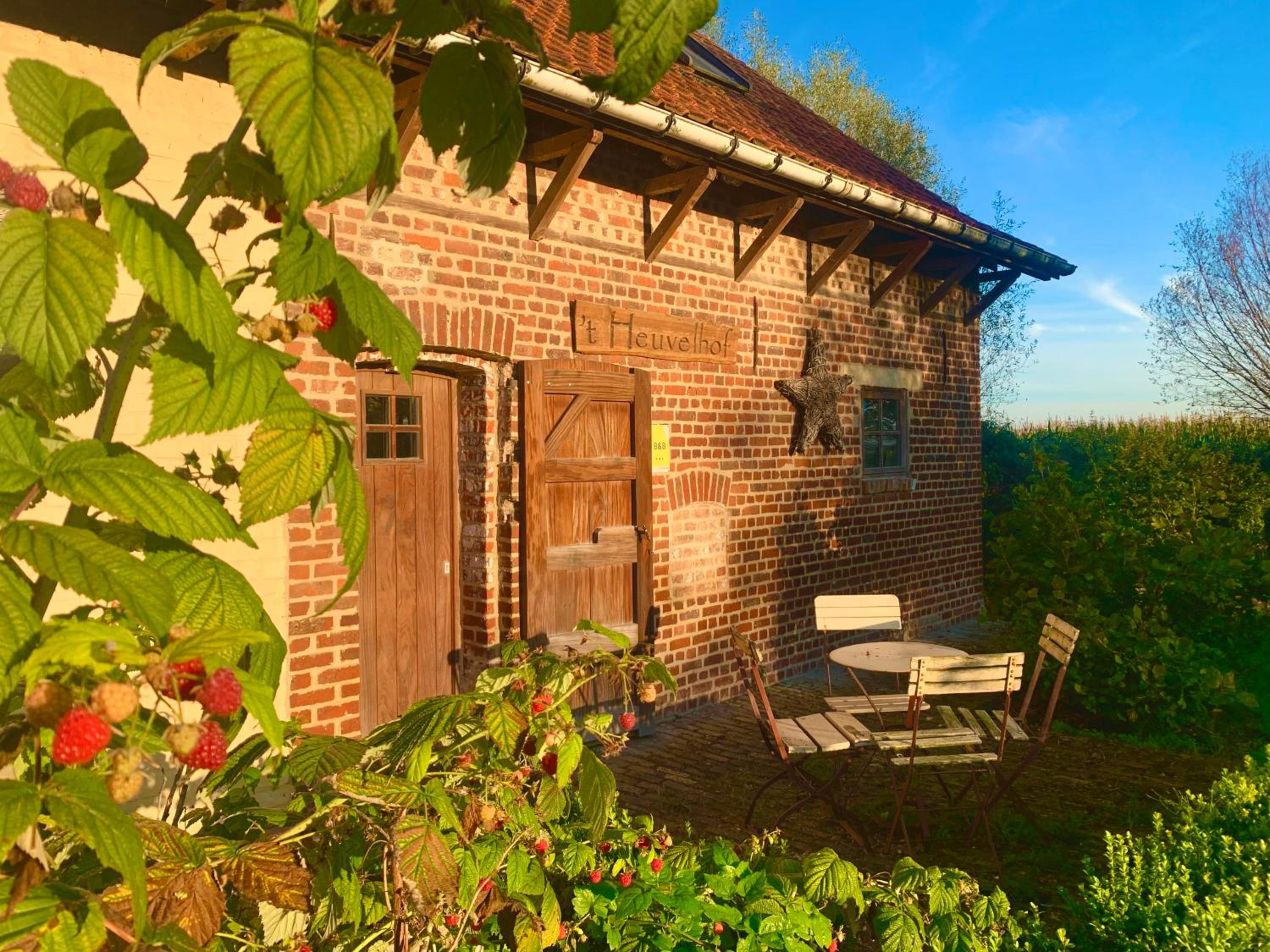 Hotel Vakantiewoning op Natuurterrein met optioneel sauna en hottub - Image 1