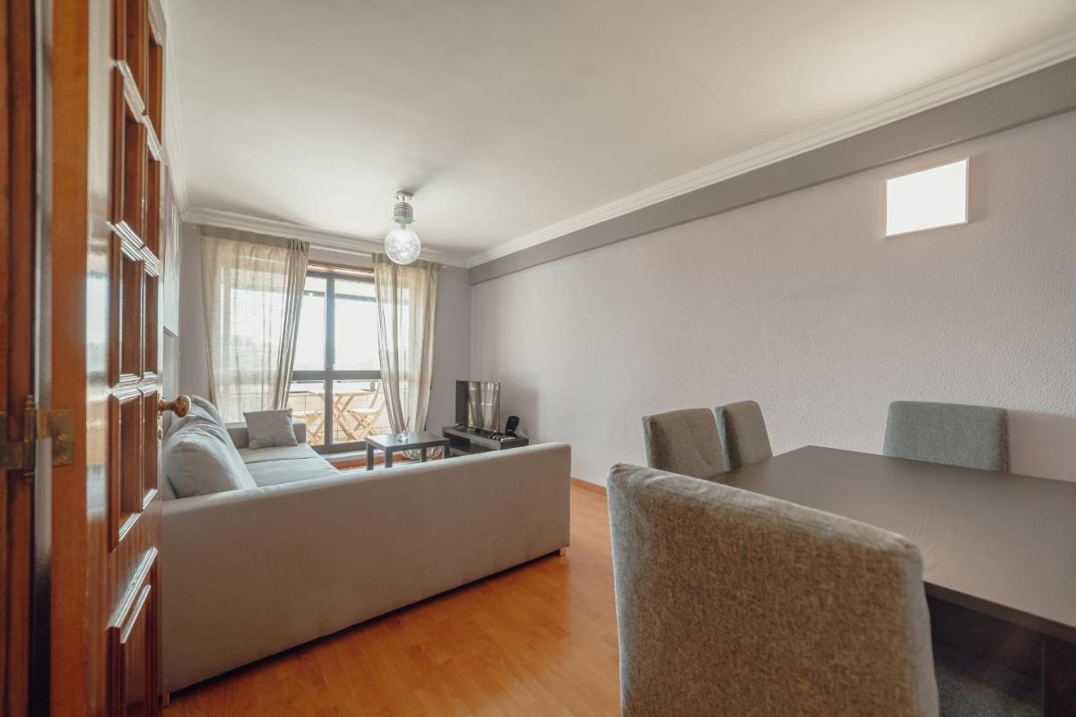 Matosinhos Seaside Apartment by Vacationy view 2