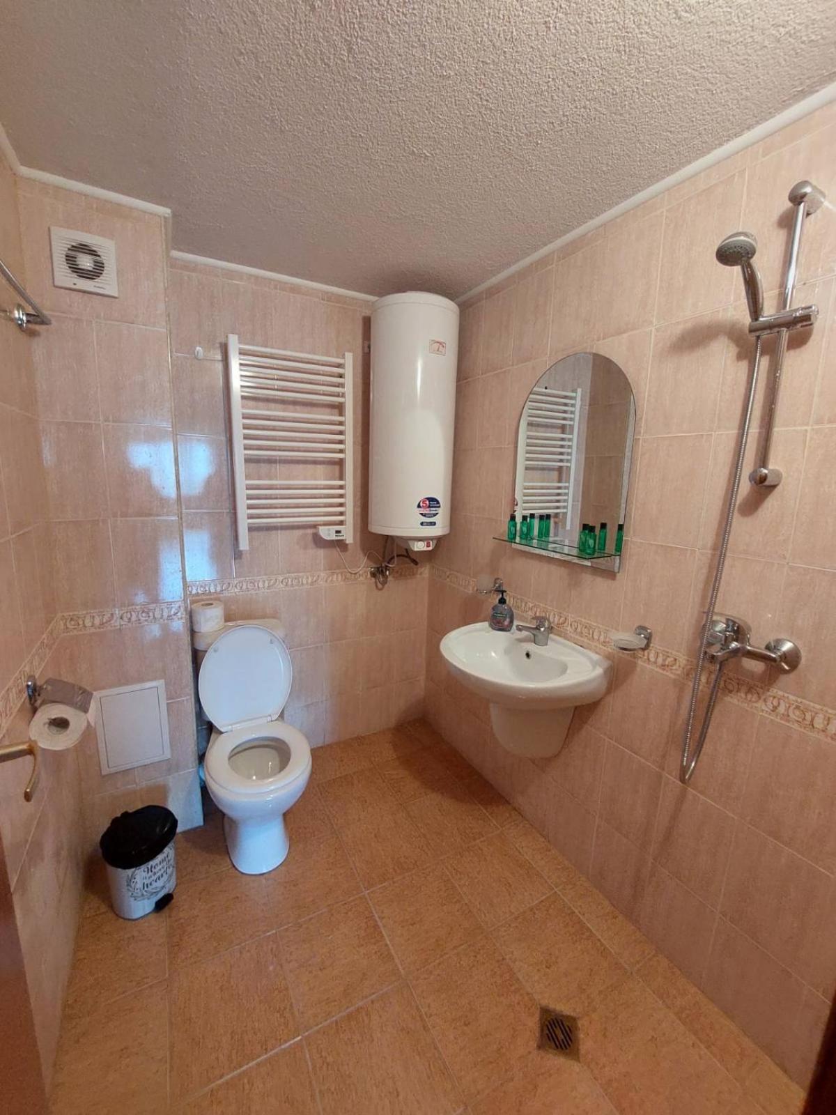 Photo 11
