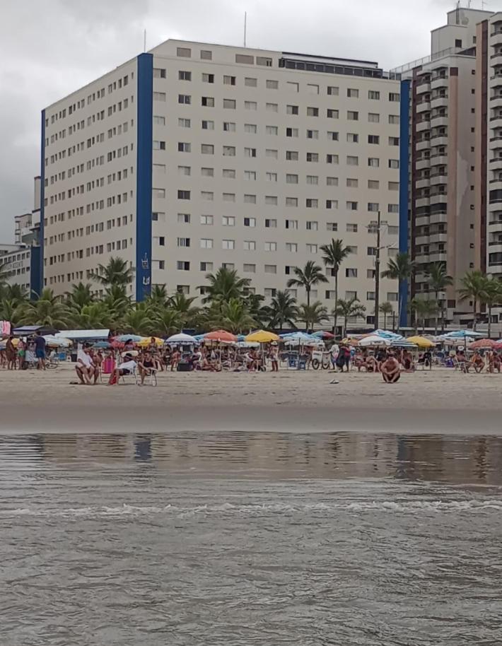 Frente ao mar na Praia Grande