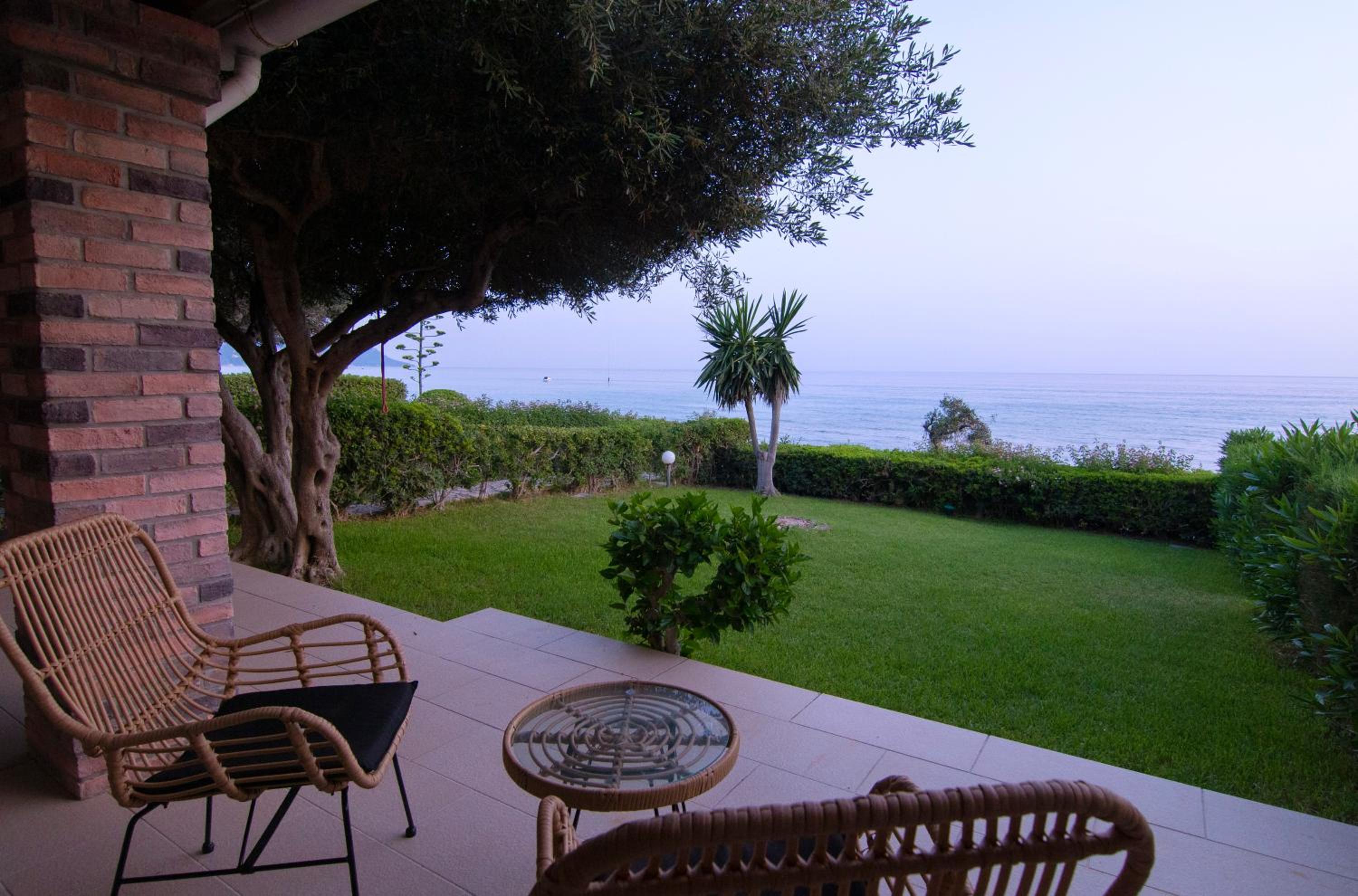 Antonio 50 - Blue Glyfada Private Homes