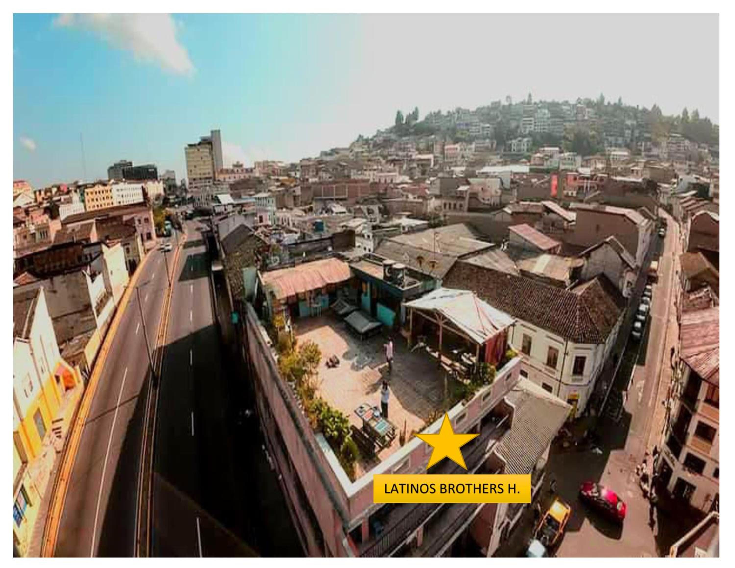 Hostel Latinos Brothers Rooftop view 3