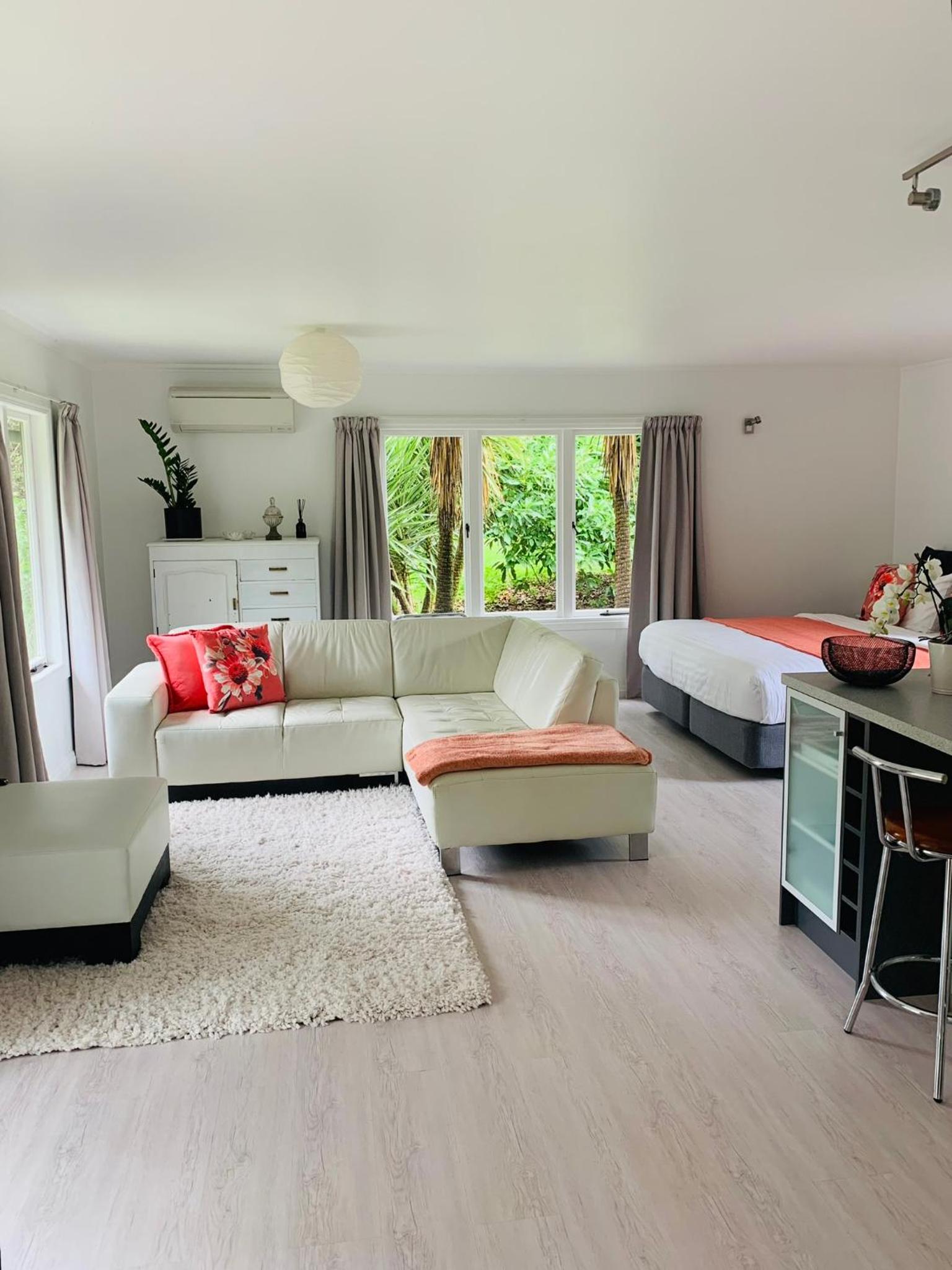 La Frontiere Boutique Accommodation view 4