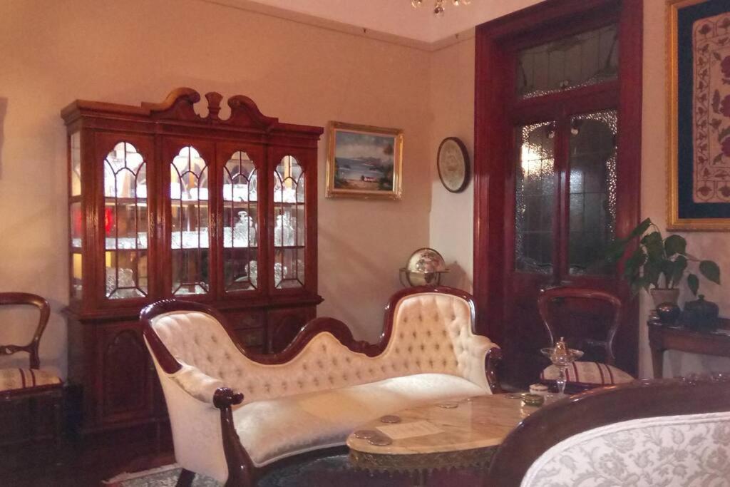 Leconfield House