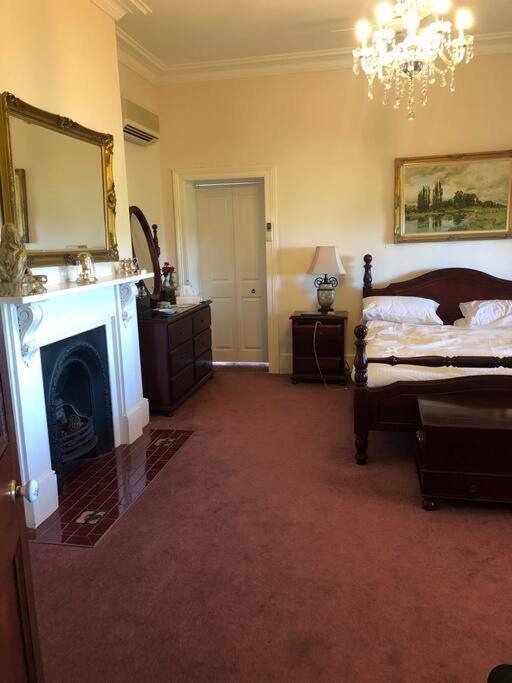 Leconfield House