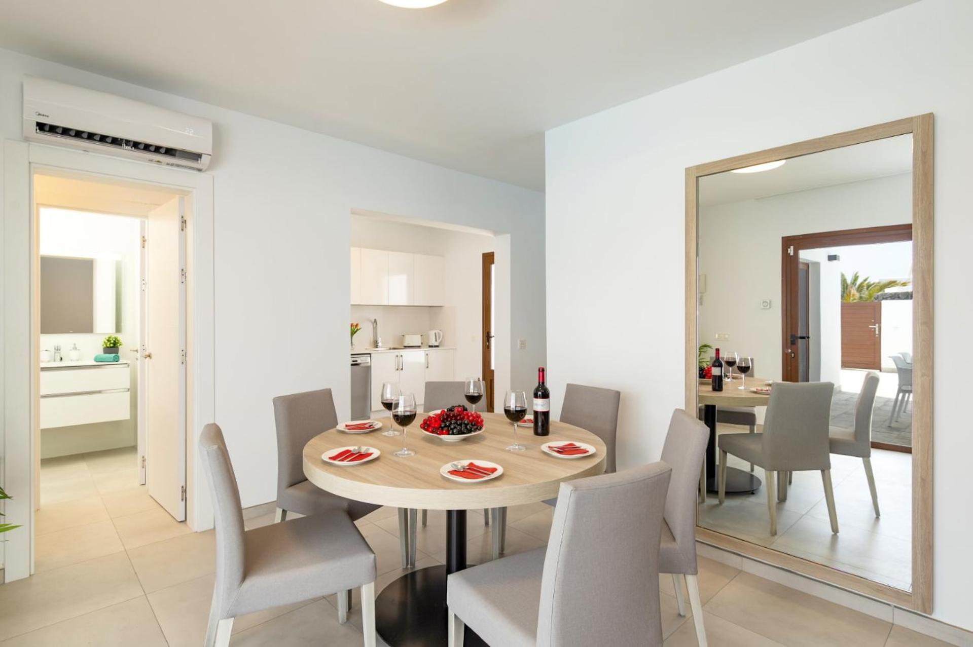 Villa Acomari by Villa Plus