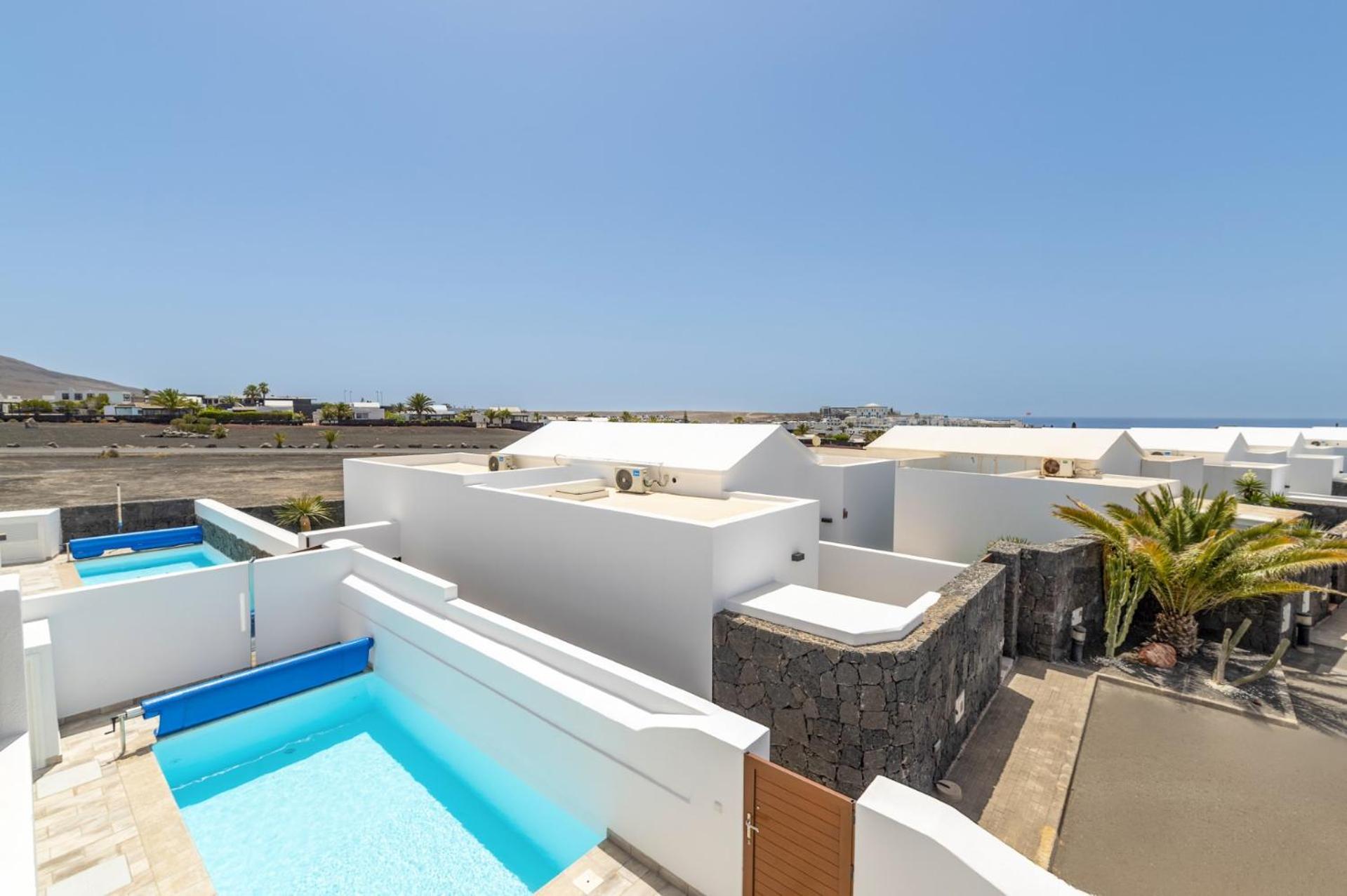 Villa Acomari by Villa Plus