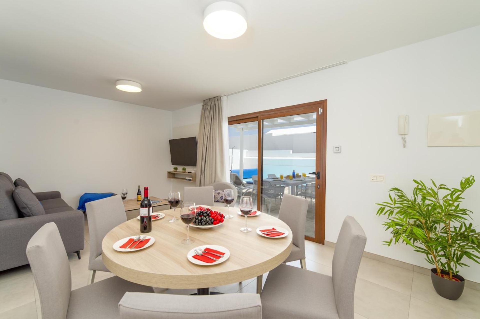 Villa Acomari by Villa Plus