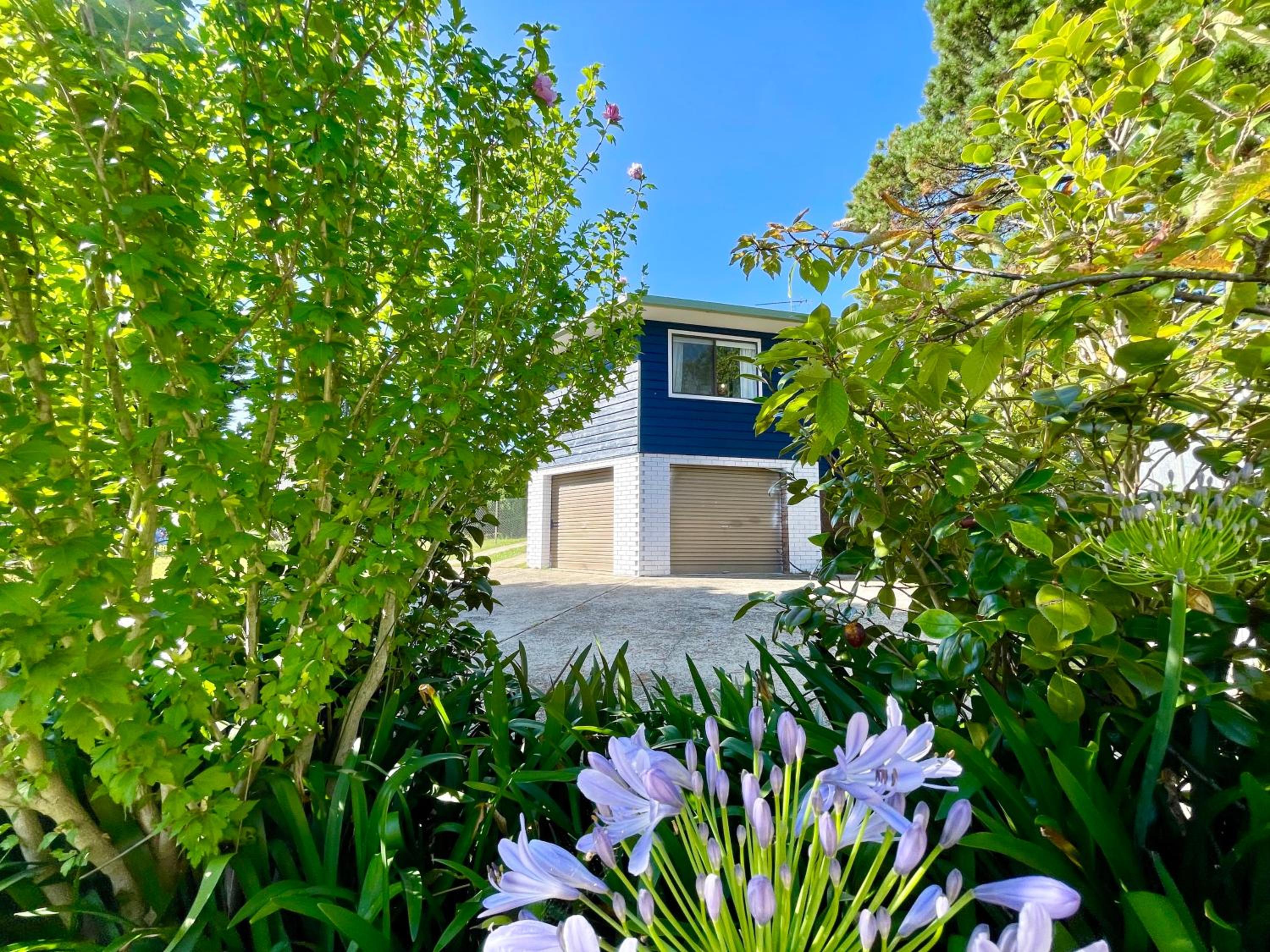Blue Lily Bungalow