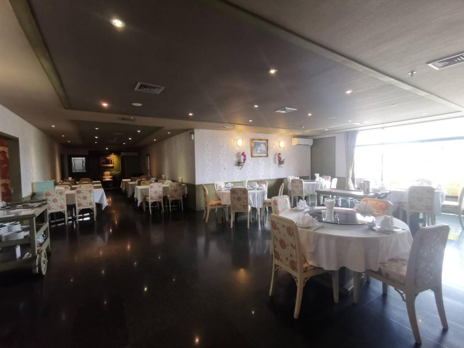 LEE PLACE HOTEL