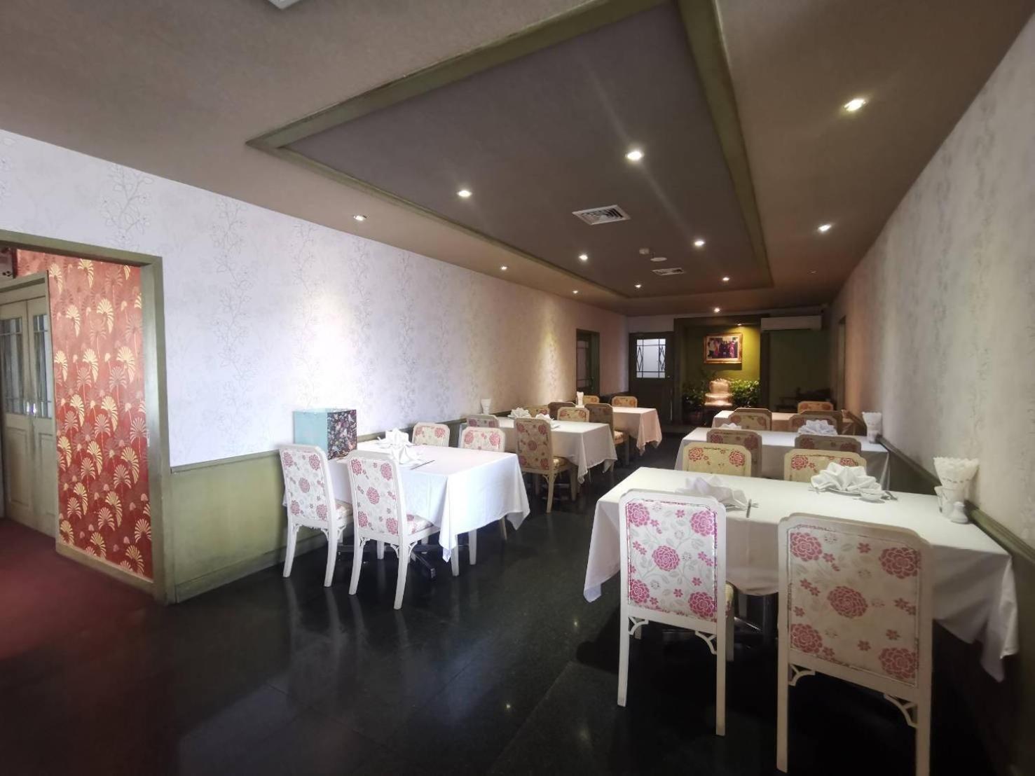 LEE PLACE HOTEL