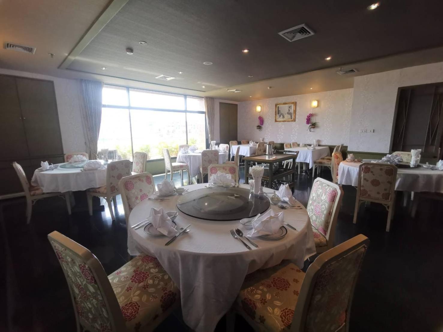 LEE PLACE HOTEL