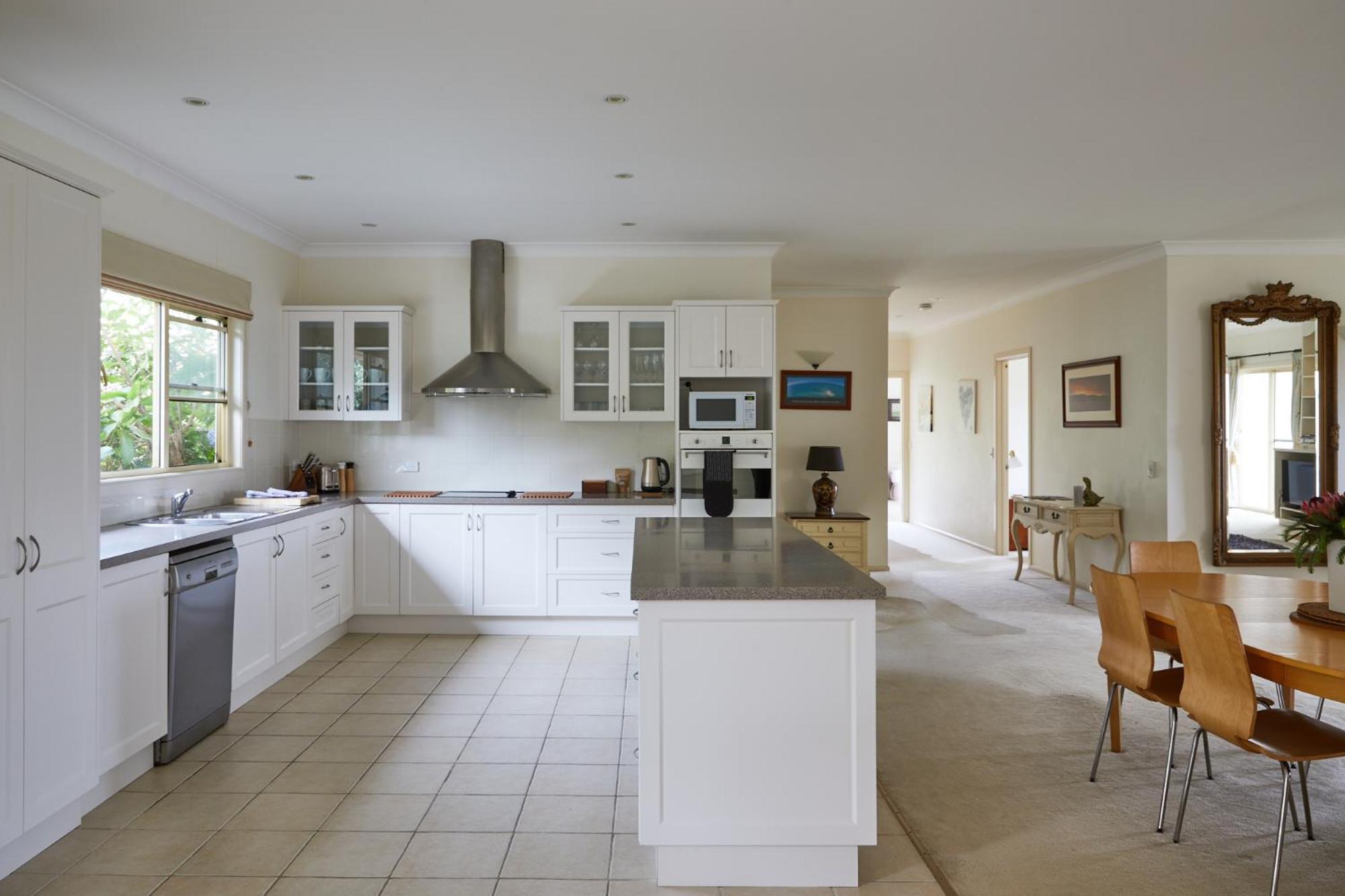 Mystery Bay Cottages